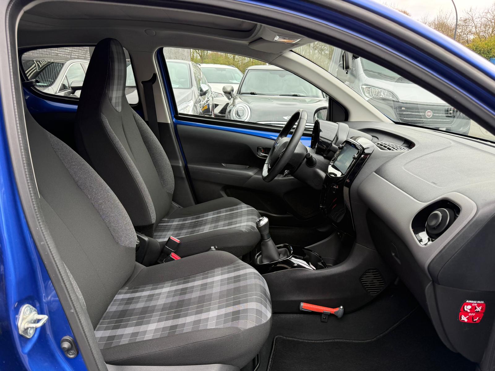 Peugeot 108 1.0 e-VTi Allure TOP! | 2E EIGENAAR | 3/6/12MND GARANTIE| NAVI | CARPLAY | CLIMA | LMV |