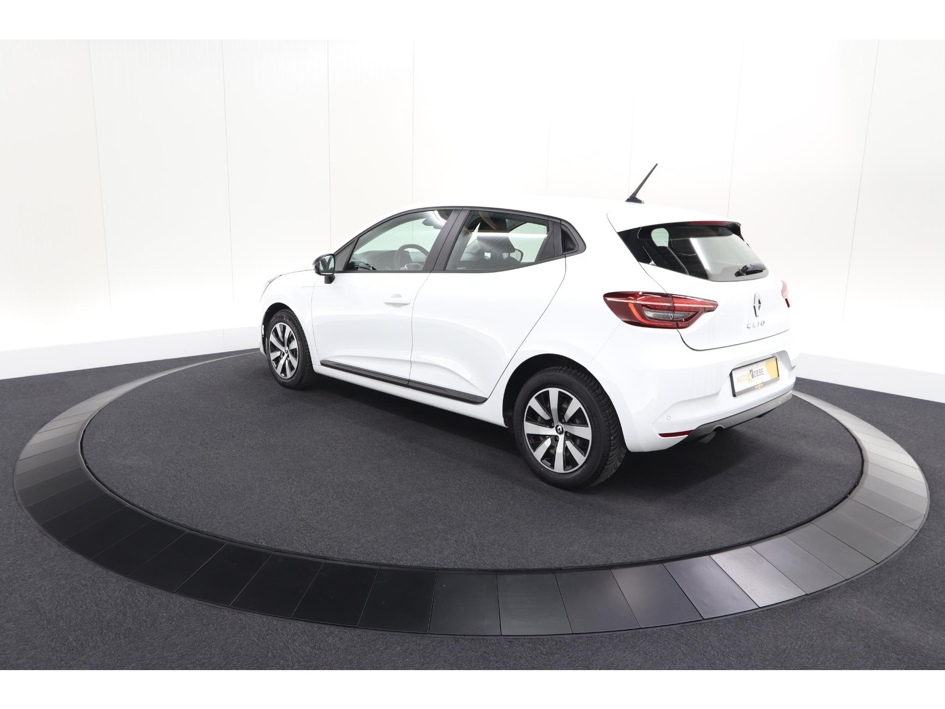 Renault Clio TCe 90 Equilibre | Parkeersensoren | Apple Carplay | Cruise Control | Airco