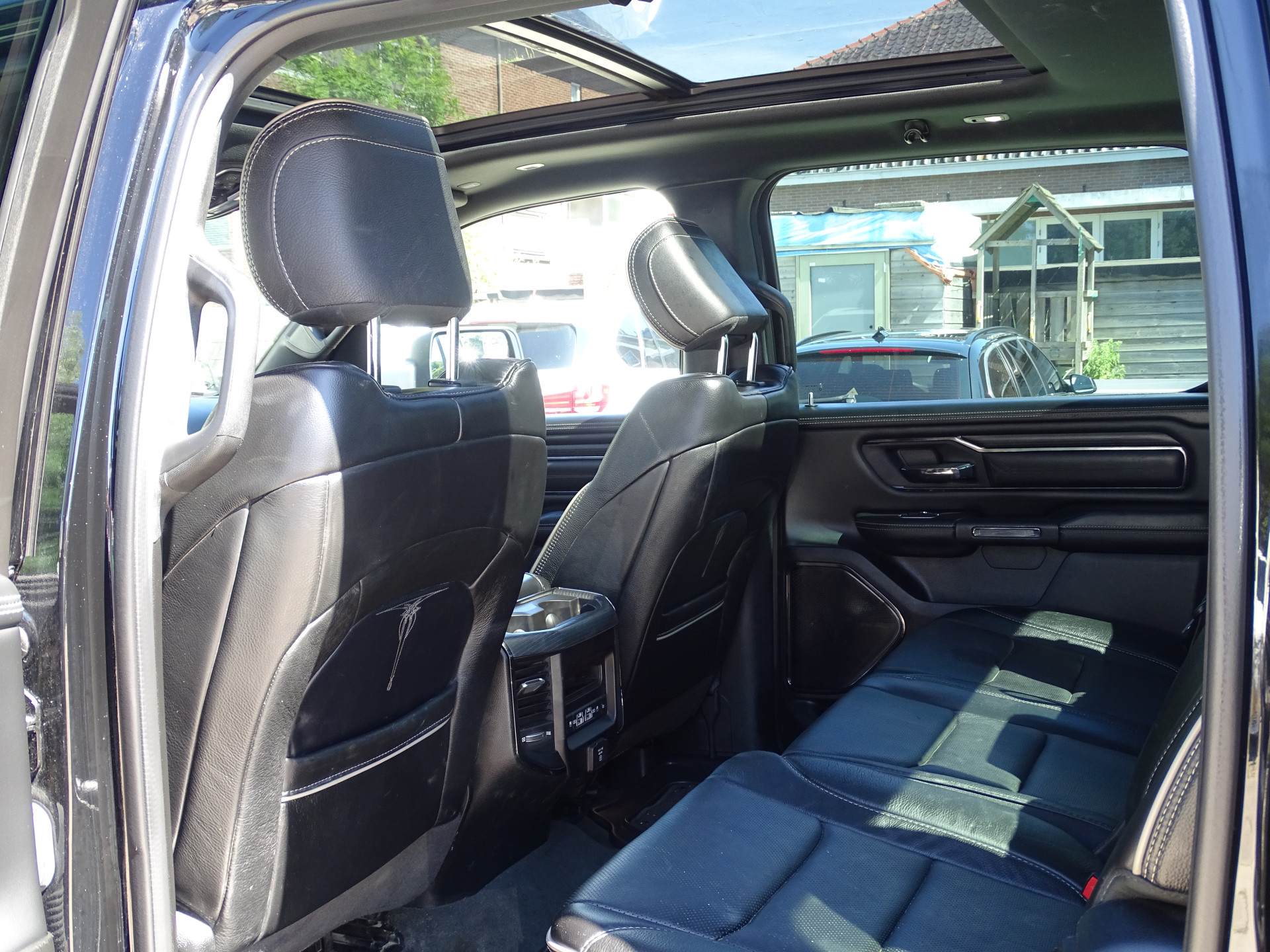 Dodge Ram 1500 5.7 V8 4x4 Crew Cab Limited