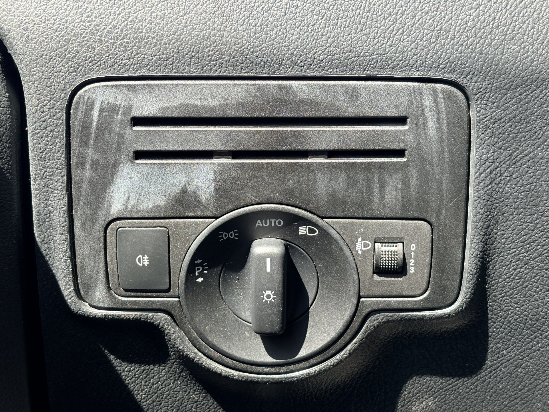Mercedes-Benz eVito 112 66kWh L2 Elektrisch 95.8% (SOH) 280-WLTP 80kw Snelladen Climate Control Cruise Control Camera Stoelverwarming Parkeersensoren