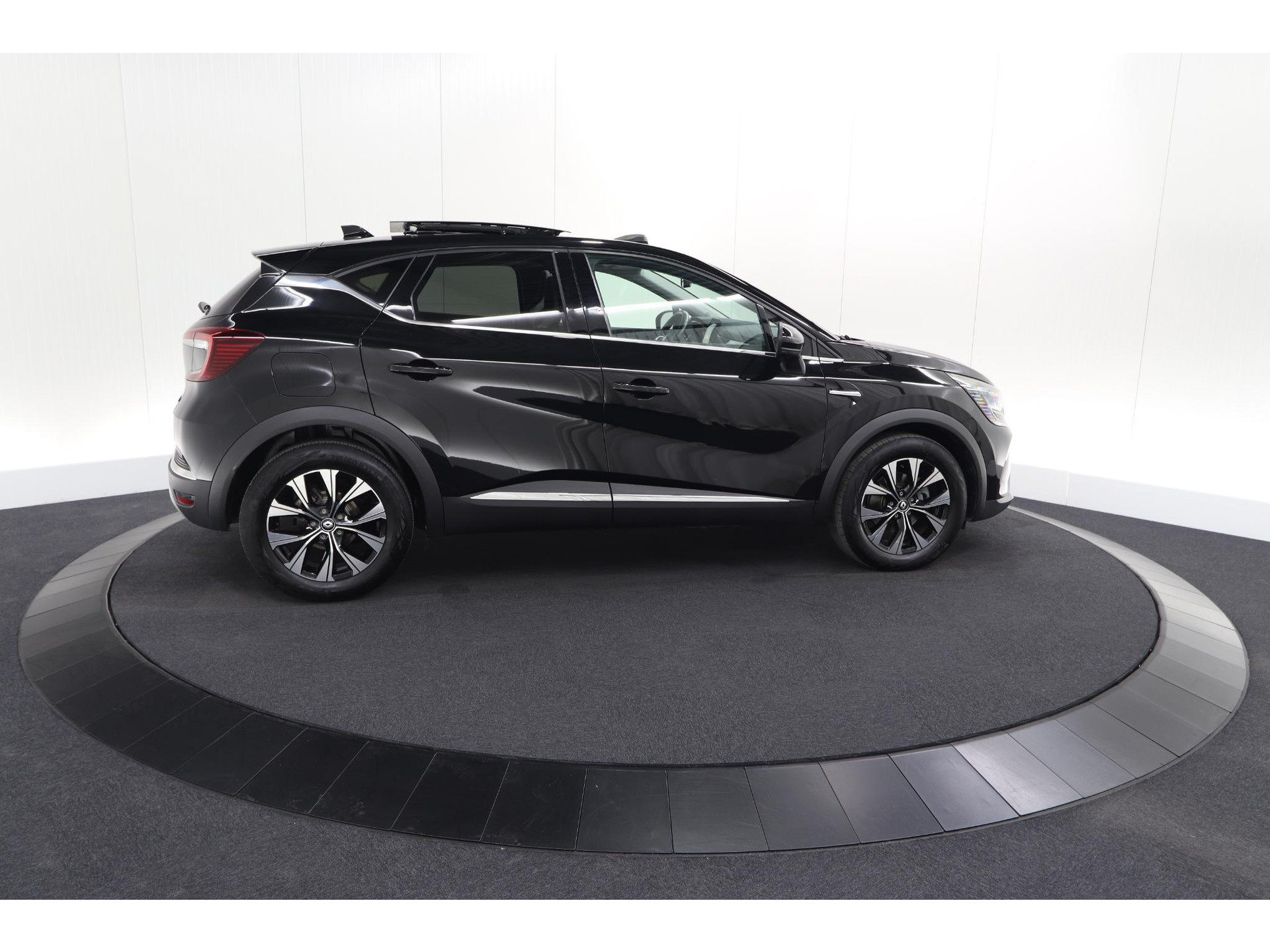 Renault Captur 1.6 E-Tech full hybrid 145 techno | Panoramadak | Camera | Adaptieve Cruise Control | 9.3 Inch Groot Scherm