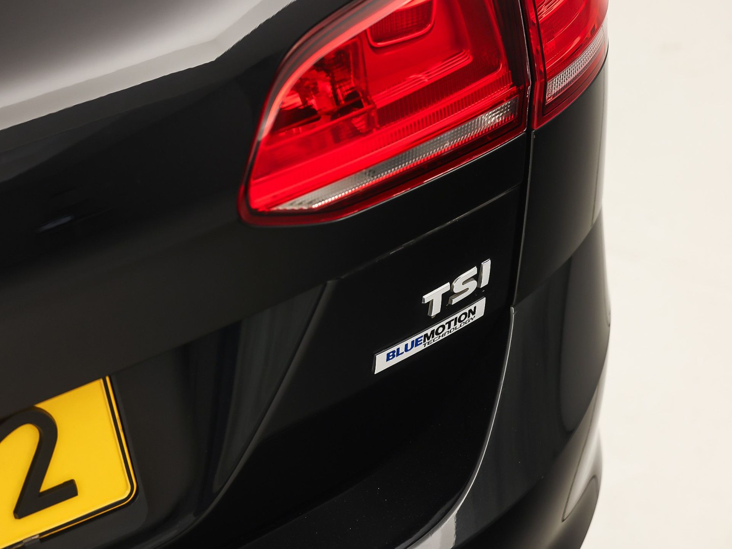 Volkswagen Golf Variant 1.2 TSI Sport (NAVIGATIE, BLUETOOTH, CLIMATE, NAP, TREKHAAK, SPORTSTOELEN, ARMSTEUN, LM VELGEN, ELEK PAKKET, NIEUWSTAAT)