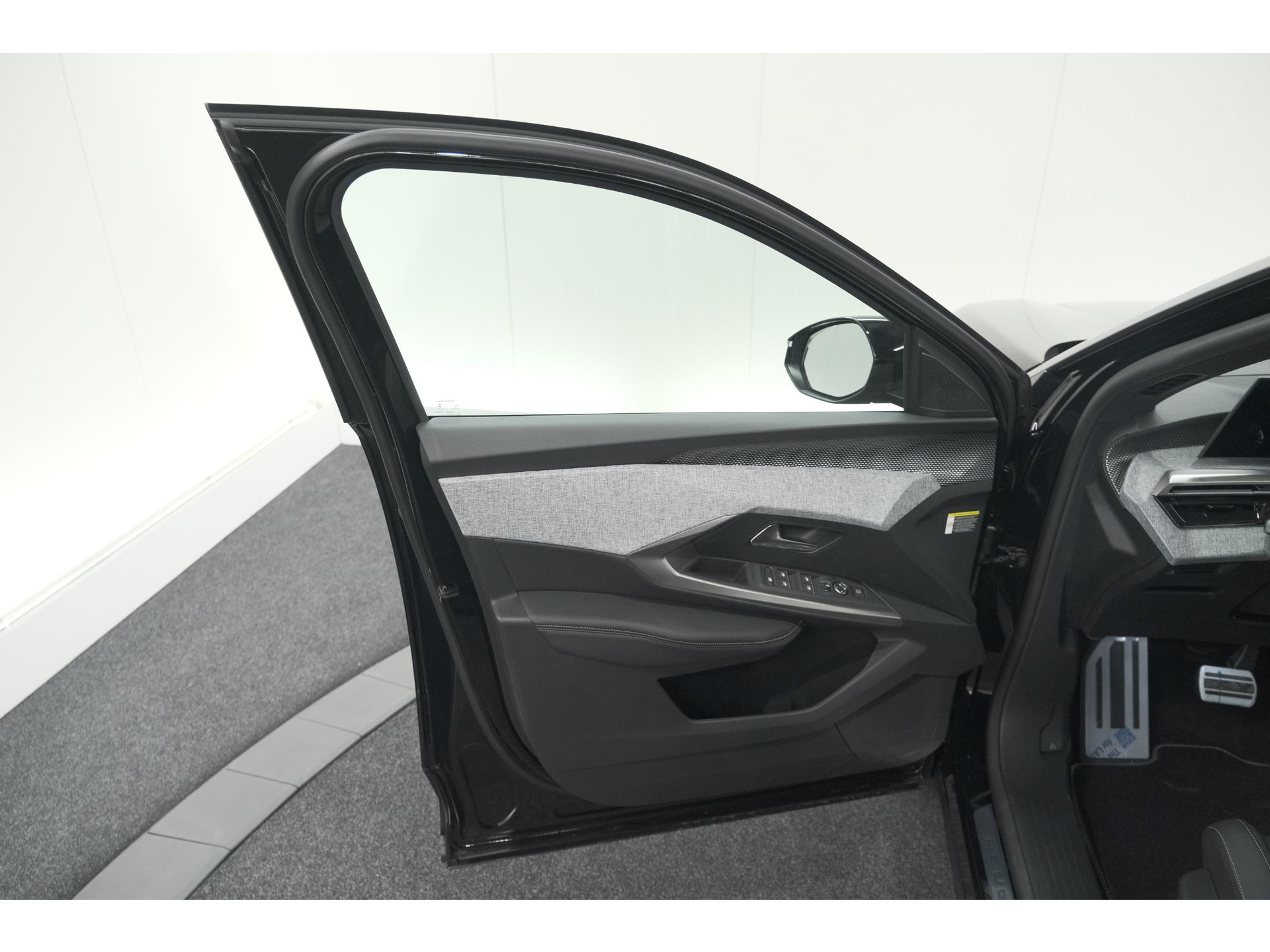 Peugeot 3008 Hybrid 145 e-DCS6 GT | Elektrische Kofferklep | Camera | Adaptieve Cruise Control | Apple CarPlay