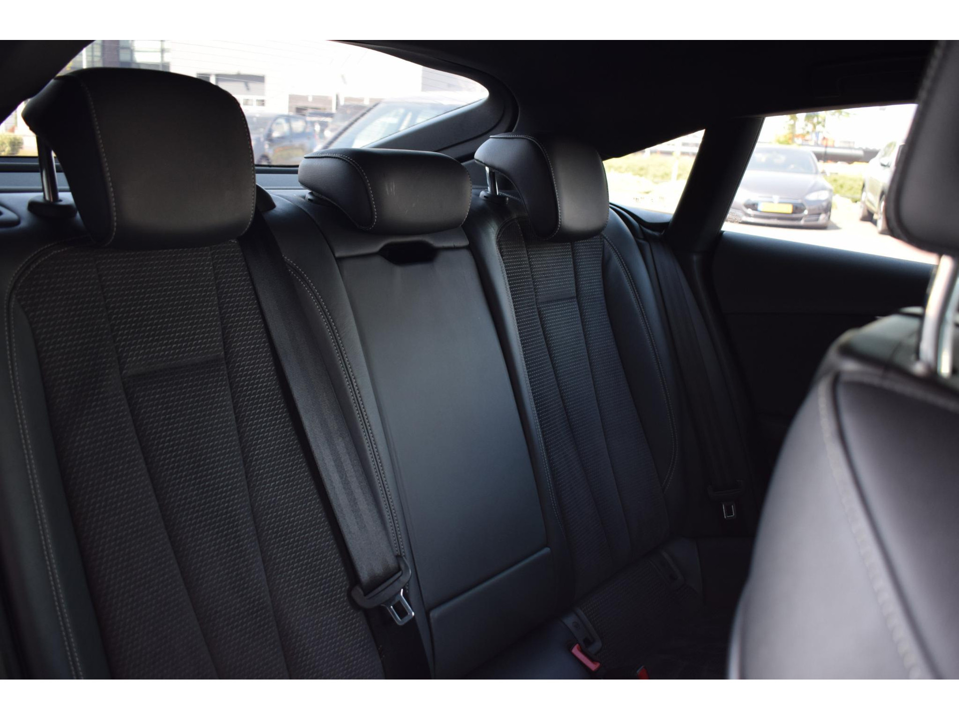 Audi A5 Sportback 35 TFSI Sport S-line edition | 2x S-Line | Pano | Apple CarPlay | Alcantara + Leer