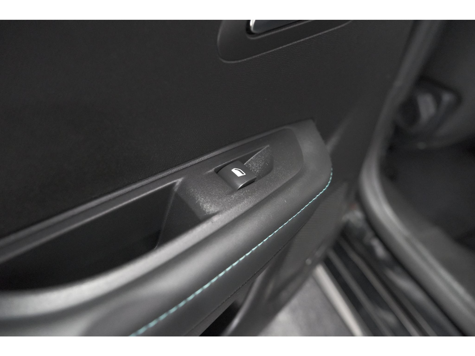 Peugeot 208 PureTech 100 Allure Pack | Camera | Apple Carplay | Stoelverwarming | Parkeersensoren