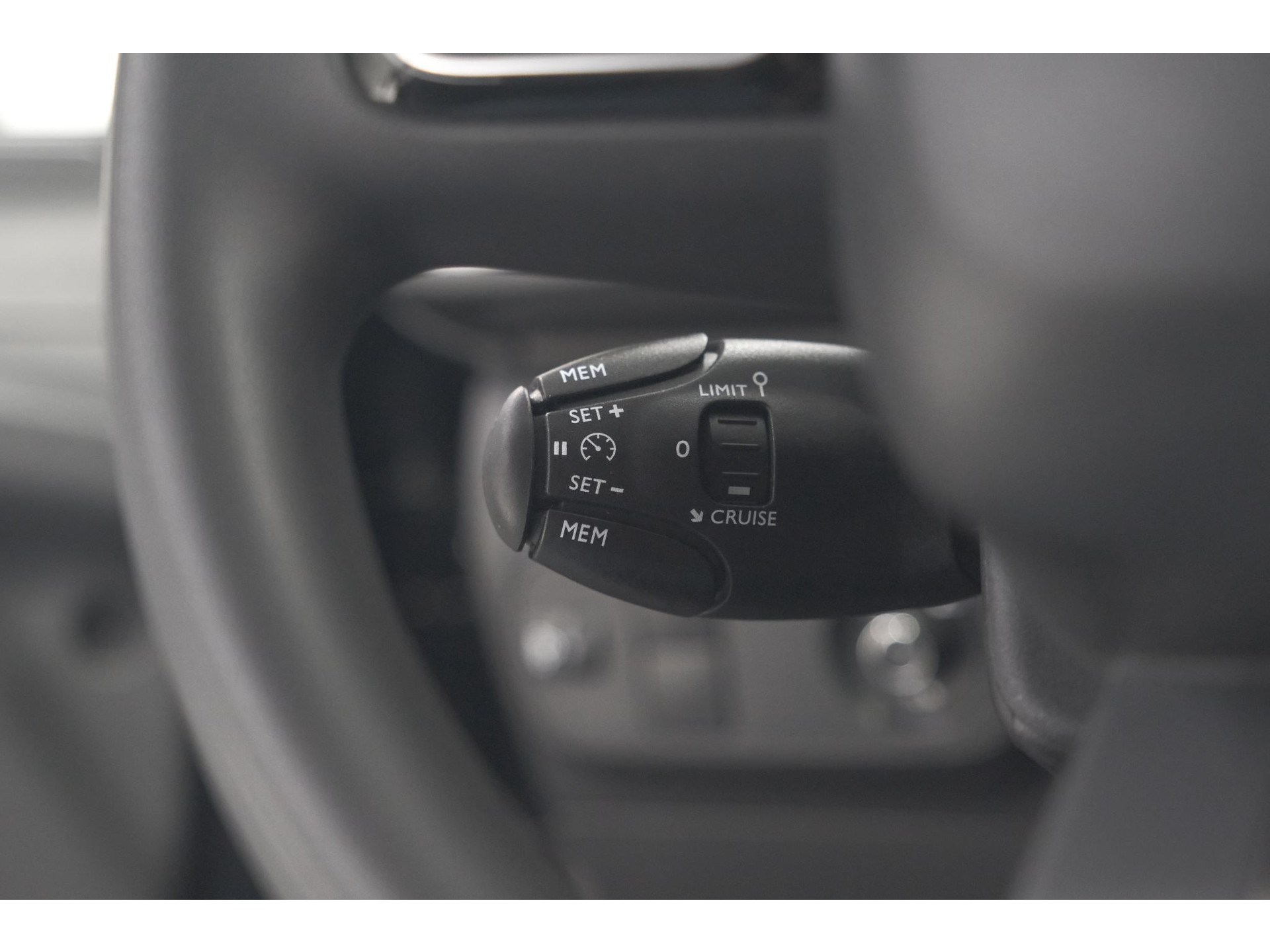 Citroen C3 PureTech 110 EAT6 Max | Apple Carplay | Parkeersensoren | Climate Control | 16 Inch Lichtmetalen Velgen