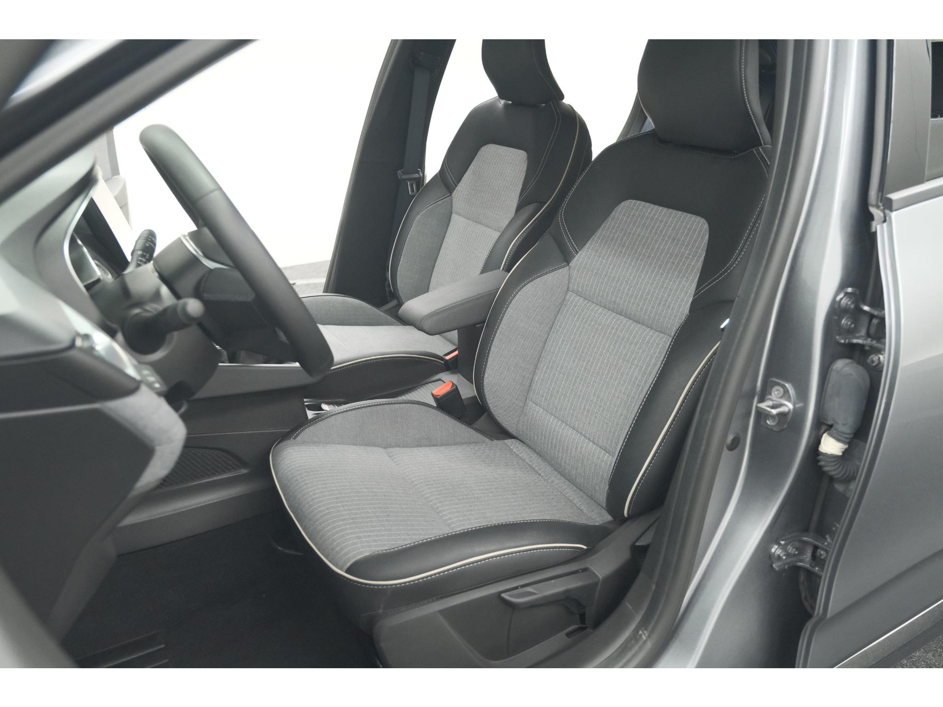 Renault Clio TCe 90 GPF techno | 360 Camera | Dodehoekdetectie | Adaptieve Cruise Control