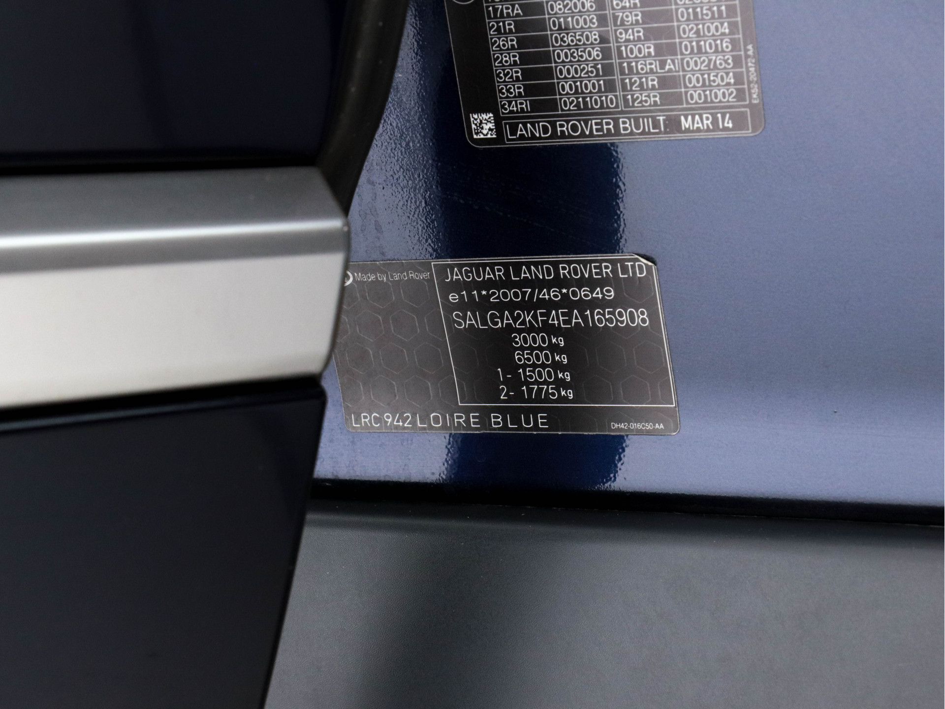 Land Rover Range Rover 3.0 TDV6 Vogue Aut. *PANO | LEATHER | NAVI-FULLMAP | DIGI-COCKPIT | SURROUND-VIEW | BI-XENON | MERIDIAN-AUDIO | MEMORY-PACK | AIR SUSPENSION | HEATED-COMFORTSEATS | SHIFT-PADDLES | 20"ALU*