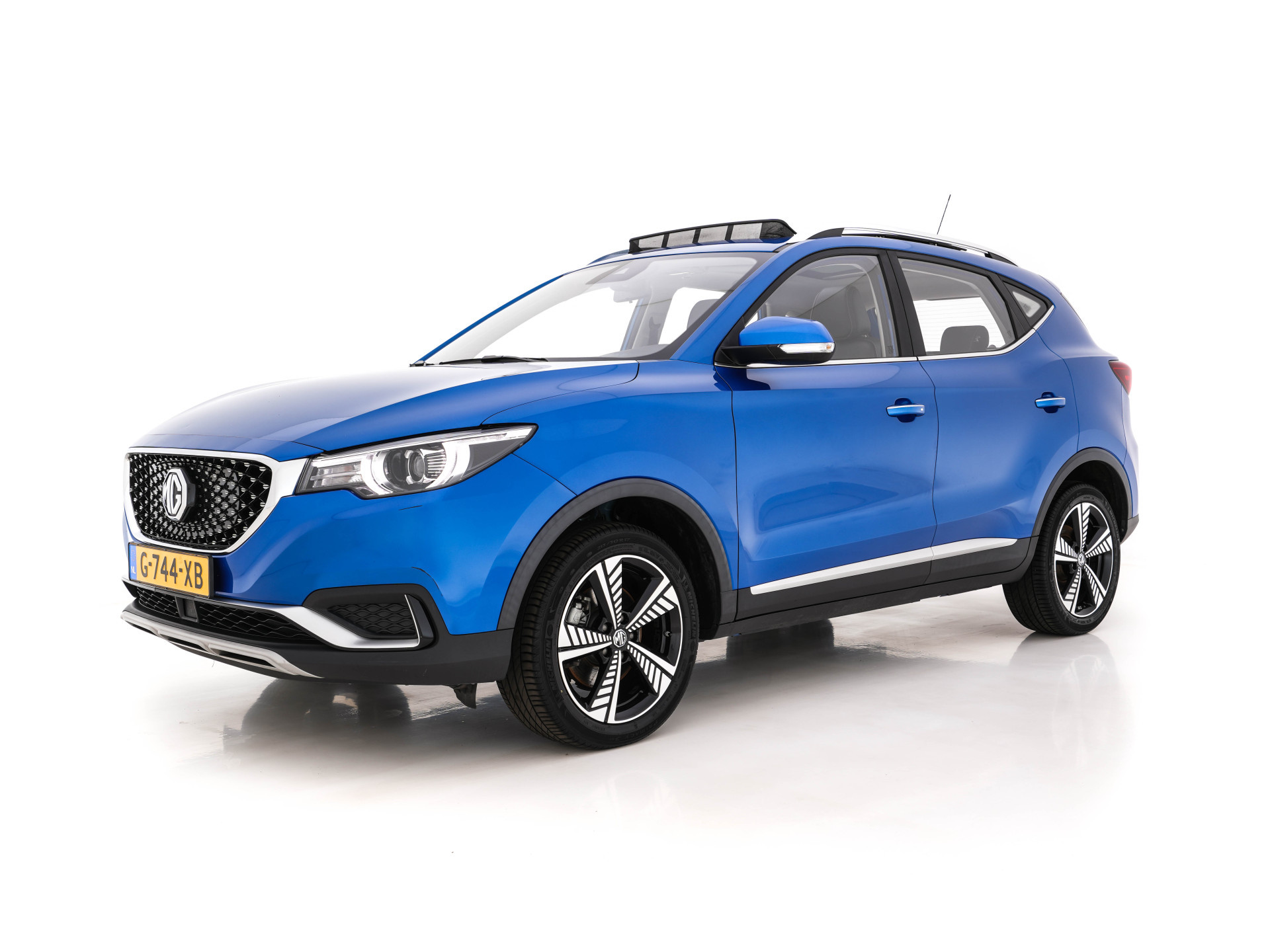 MG ZS EV Luxury 45 kWh {SOH-89%} (INCL-BTW) *PANO | LEATHER | CCS-FASTLOADER | KEYLESS | NAVI-FULLMAP | ADAPTIVE-CRUISE | CAMERA | HEATED-SPORT-SEATS | CARPLAY | BLINDSPOT | DAB | LANE-ASSIST | 17"ALU*
