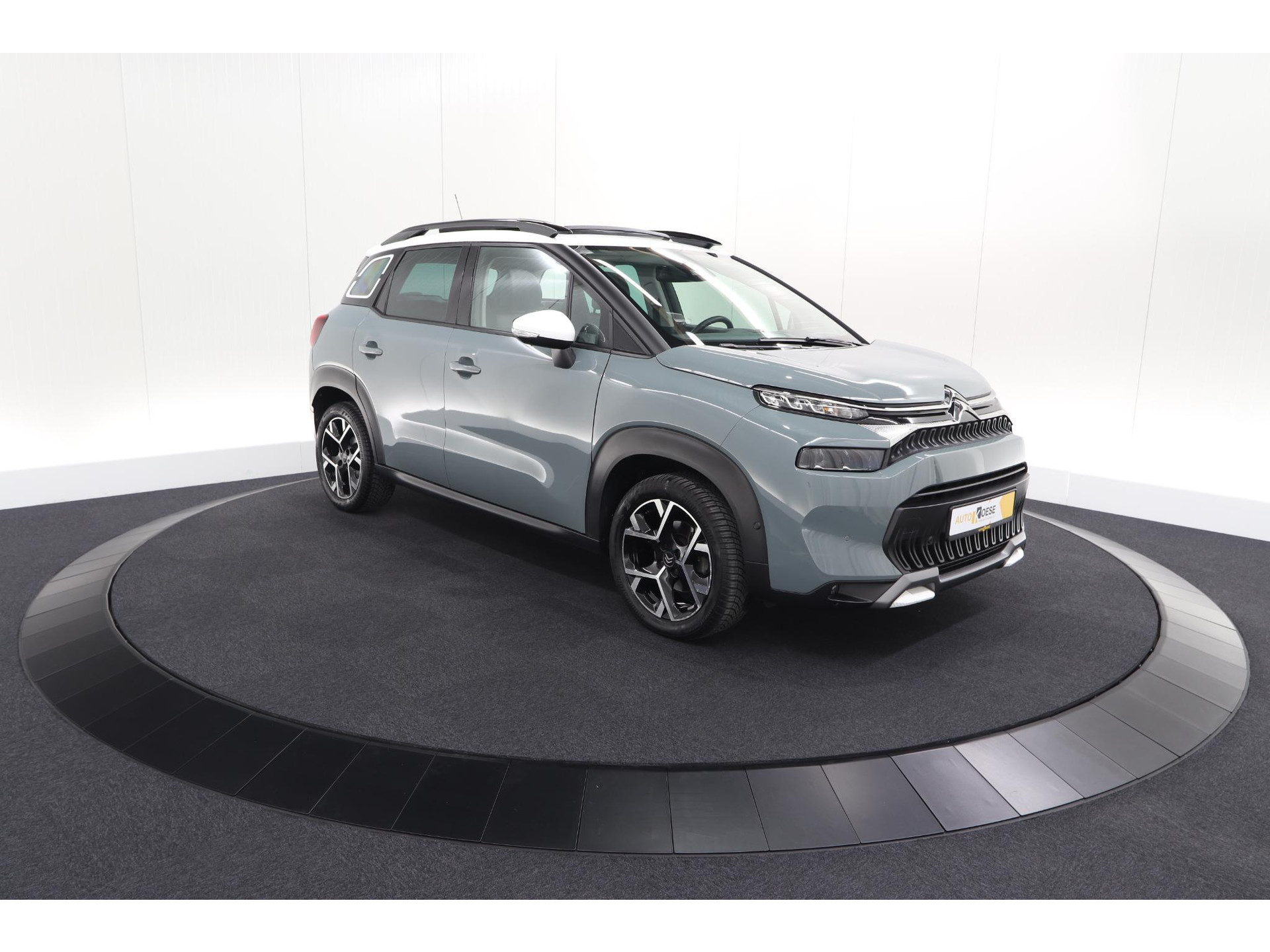 Citroen C3 Aircross PureTech 130 EAT6 Shine | Schuif-/Kanteldak | Camera | Dodehoekdetectie | Head-Up Display