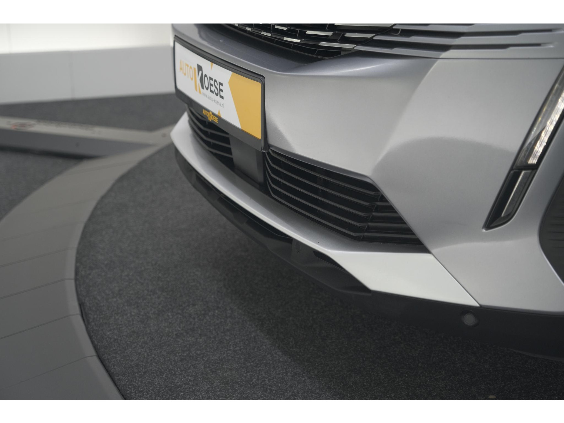 Peugeot 5008 PureTech 130 EAT8 Active Pack | 7 Zitplaatsen | Camera | Apple Carplay | Parkeersensoren