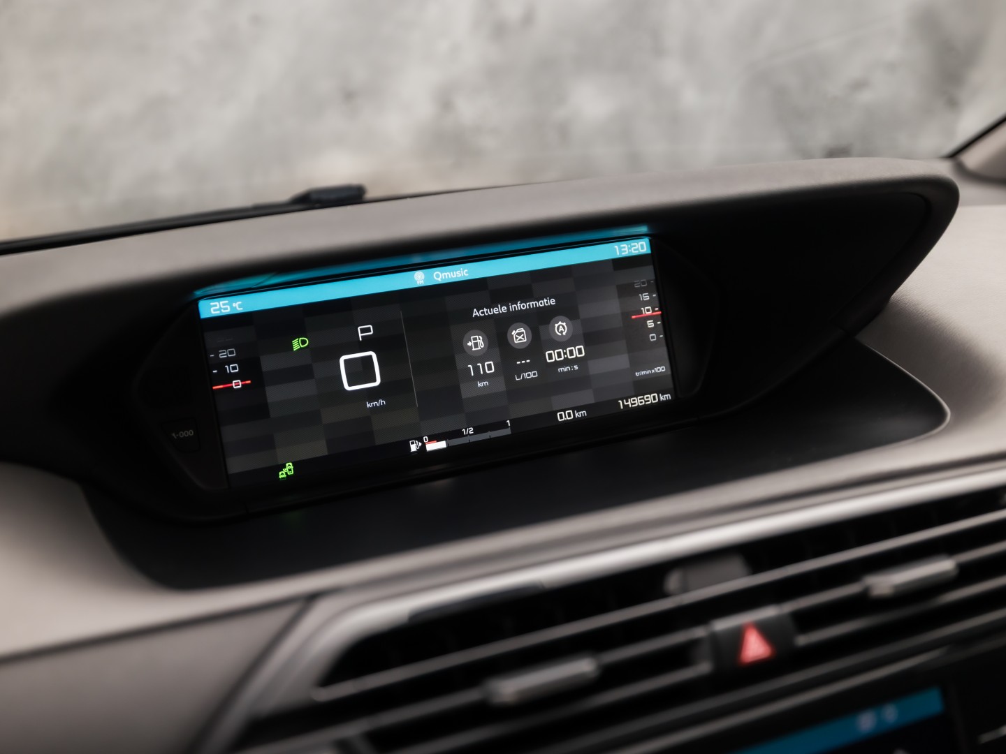 Citroën Grand C4 Spacetourer 1.2 PureTech Sport 7 Persoons Automaat 131Pk (APPLE CARPLAY, DB-RIEM VERVANGEN, GROOT NAVI, CAMERA, GETINT GLAS, TREKHAAK, NIEUWE APK, NIEUWSTAAT)