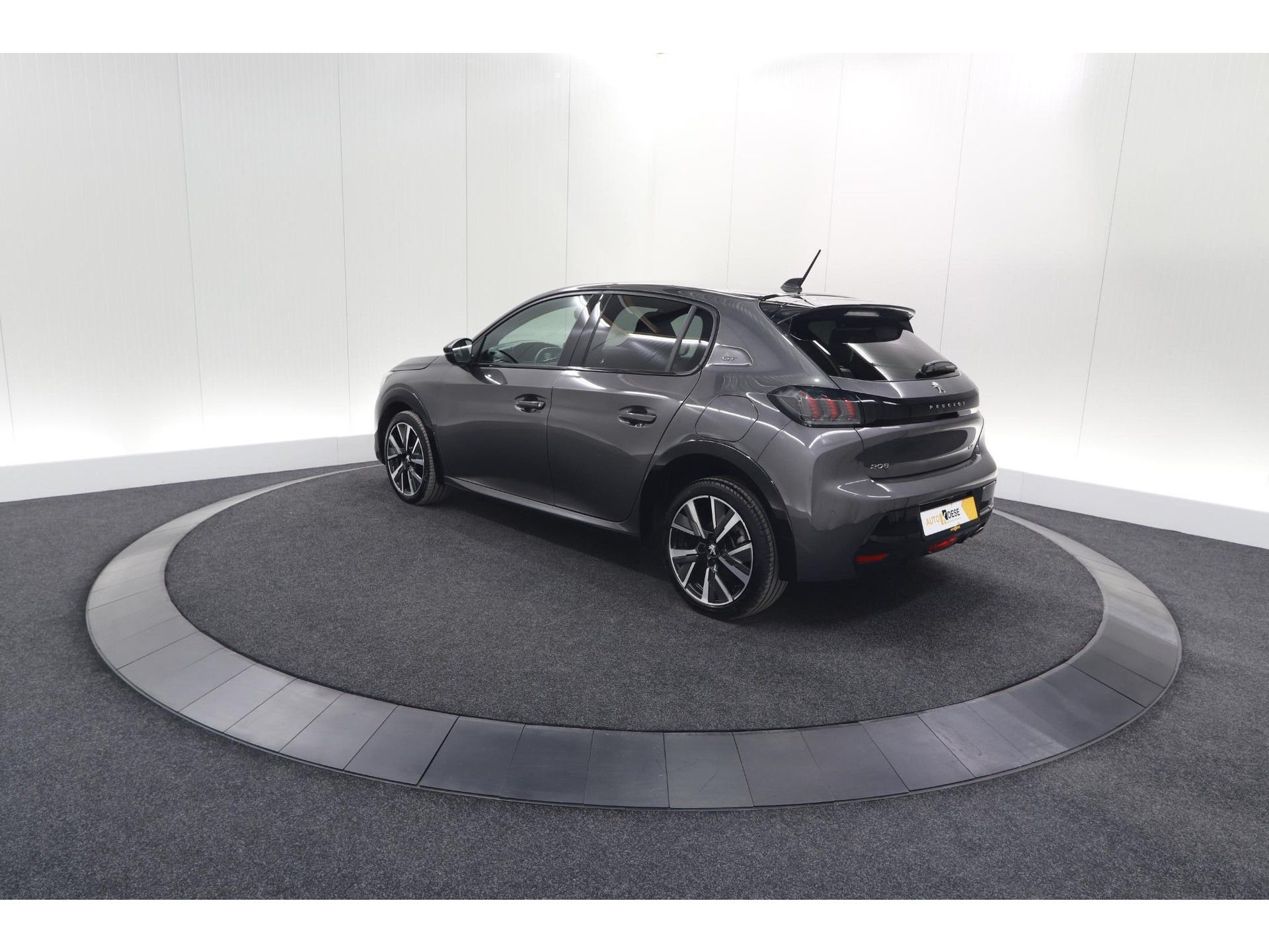 Peugeot 208 PureTech 100 GT | Camera | Adaptieve Cruise Control | Navigatie | Apple Carplay