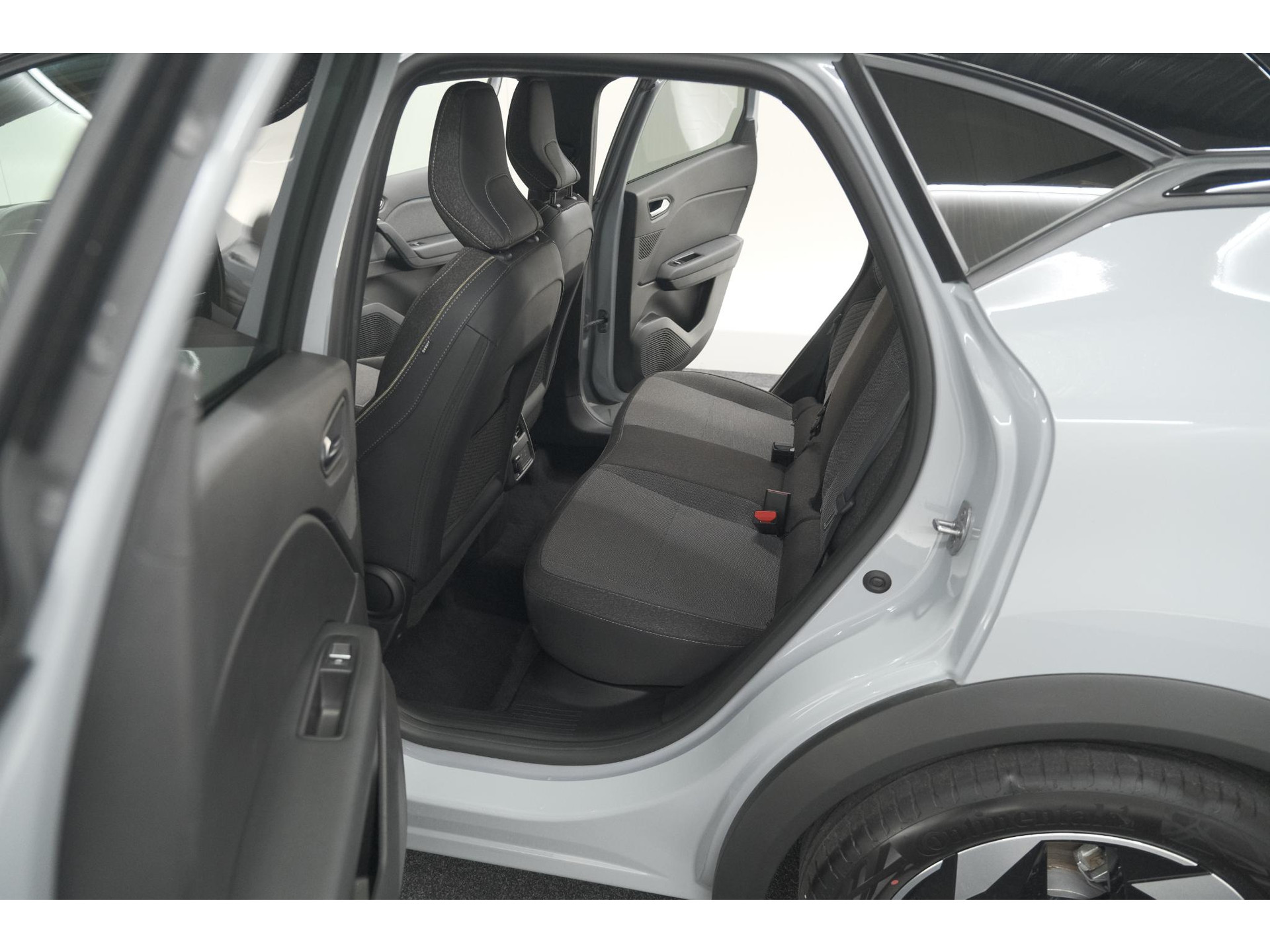 Renault Captur 1.6 E-Tech Full Hybrid 145 Techno | Camera | Navigatie | Apple Carplay | Parkeersensoren