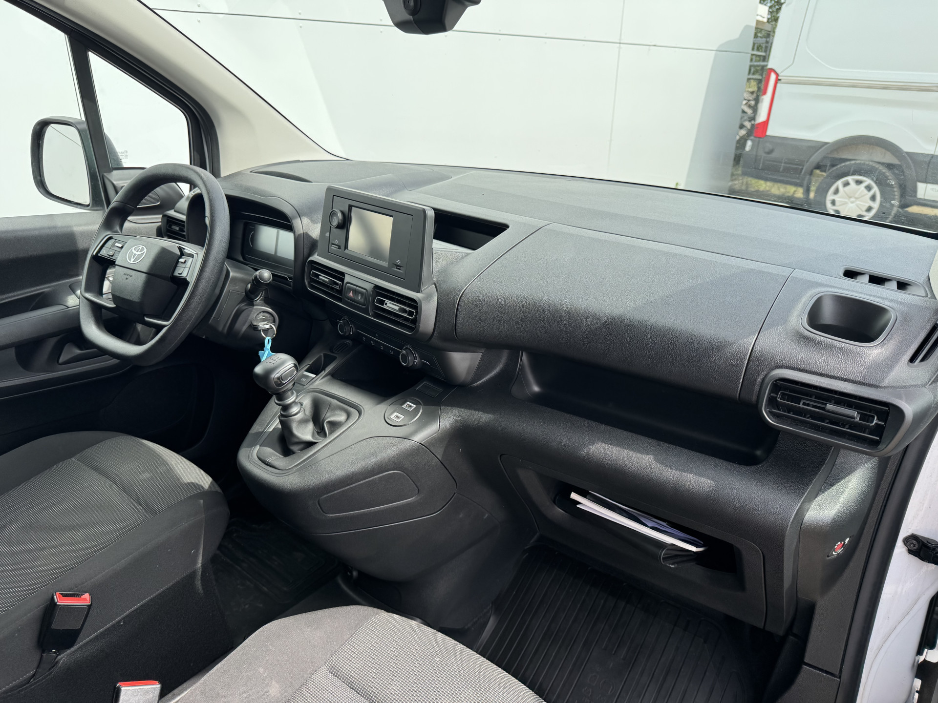 Toyota Proace City 1.5 D 100PK Nieuw Model! L1 Climate Control Cruise Control Lane Assist Stoelverwarming Parkeersensoren