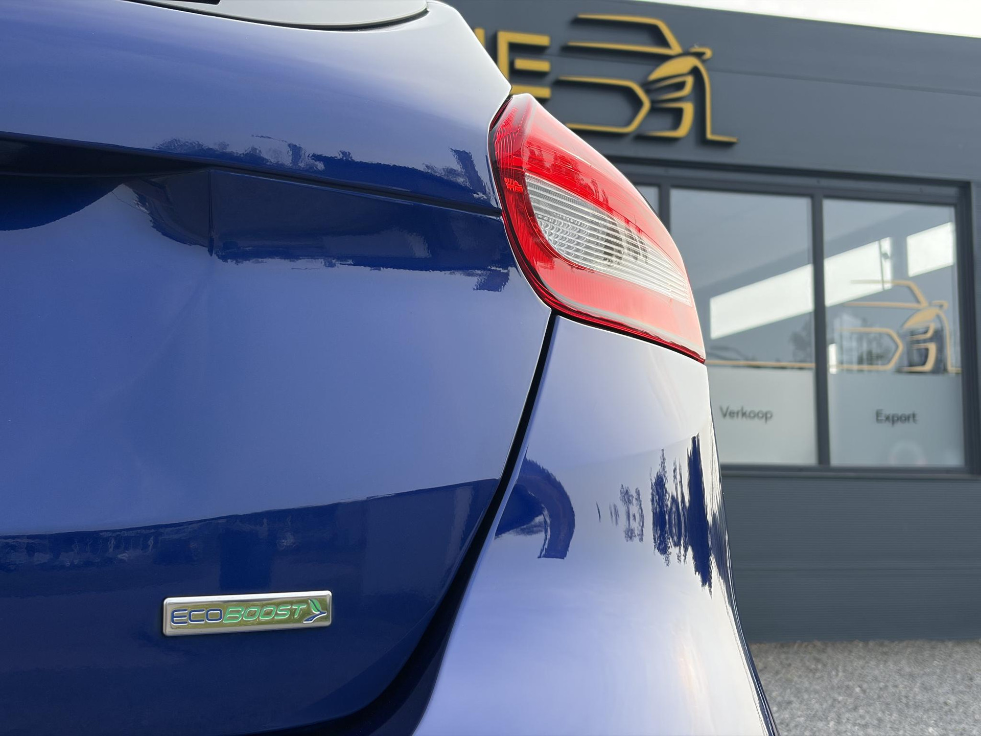 Ford Focus 1.0 Titanium 2e Eigenaar,Dealer Onderhouden,Navi,Pdc V+A,125pk,Clima,Cruise,6 Bak,Lm velgen,Net beurt gehad,Apk tot 04-2027
