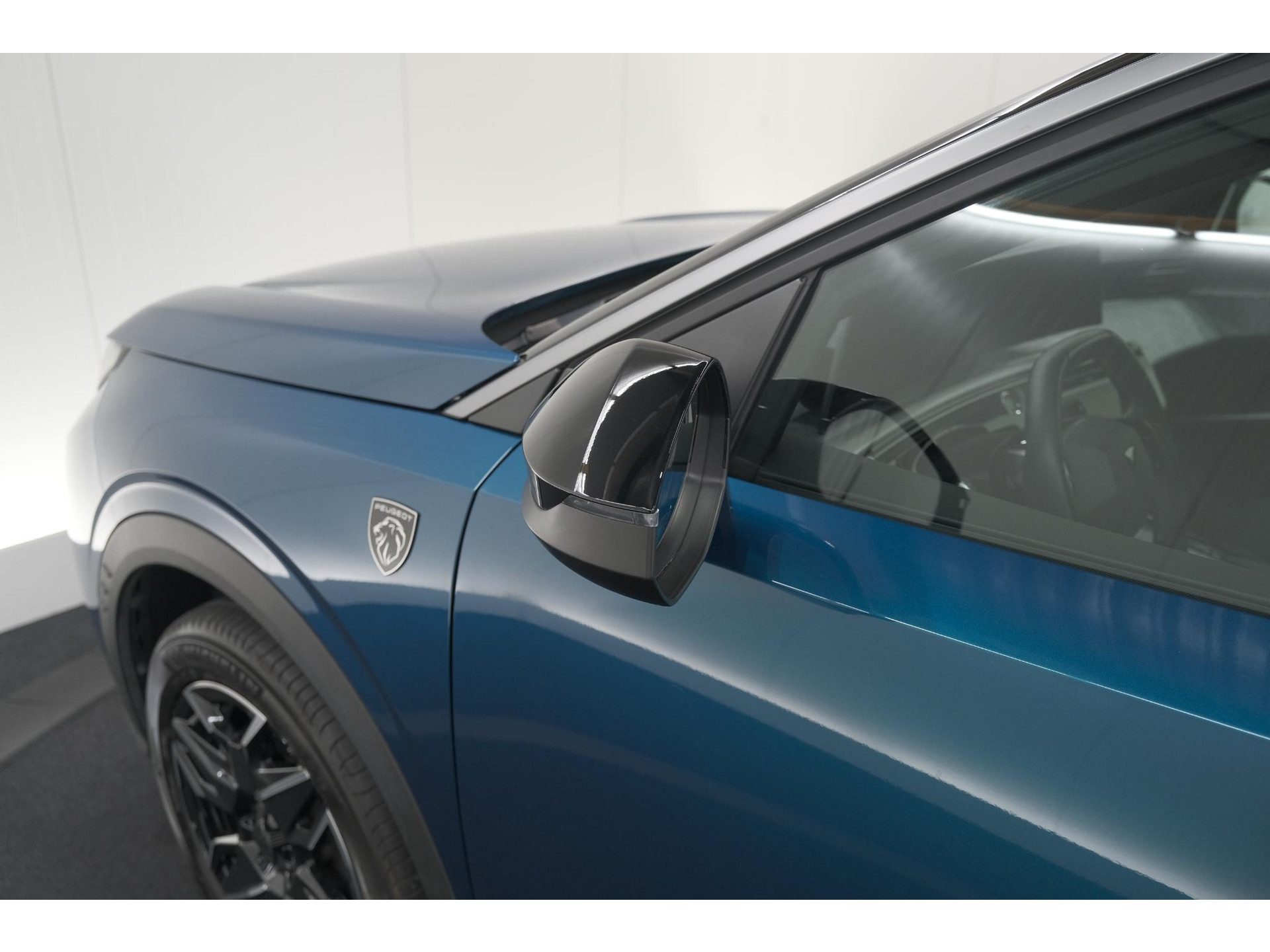 Peugeot 3008 1.2 Hybrid 136 GT | Elektrische Kofferklep | Camera | Adaptieve Cruise Control | Apple CarPlay