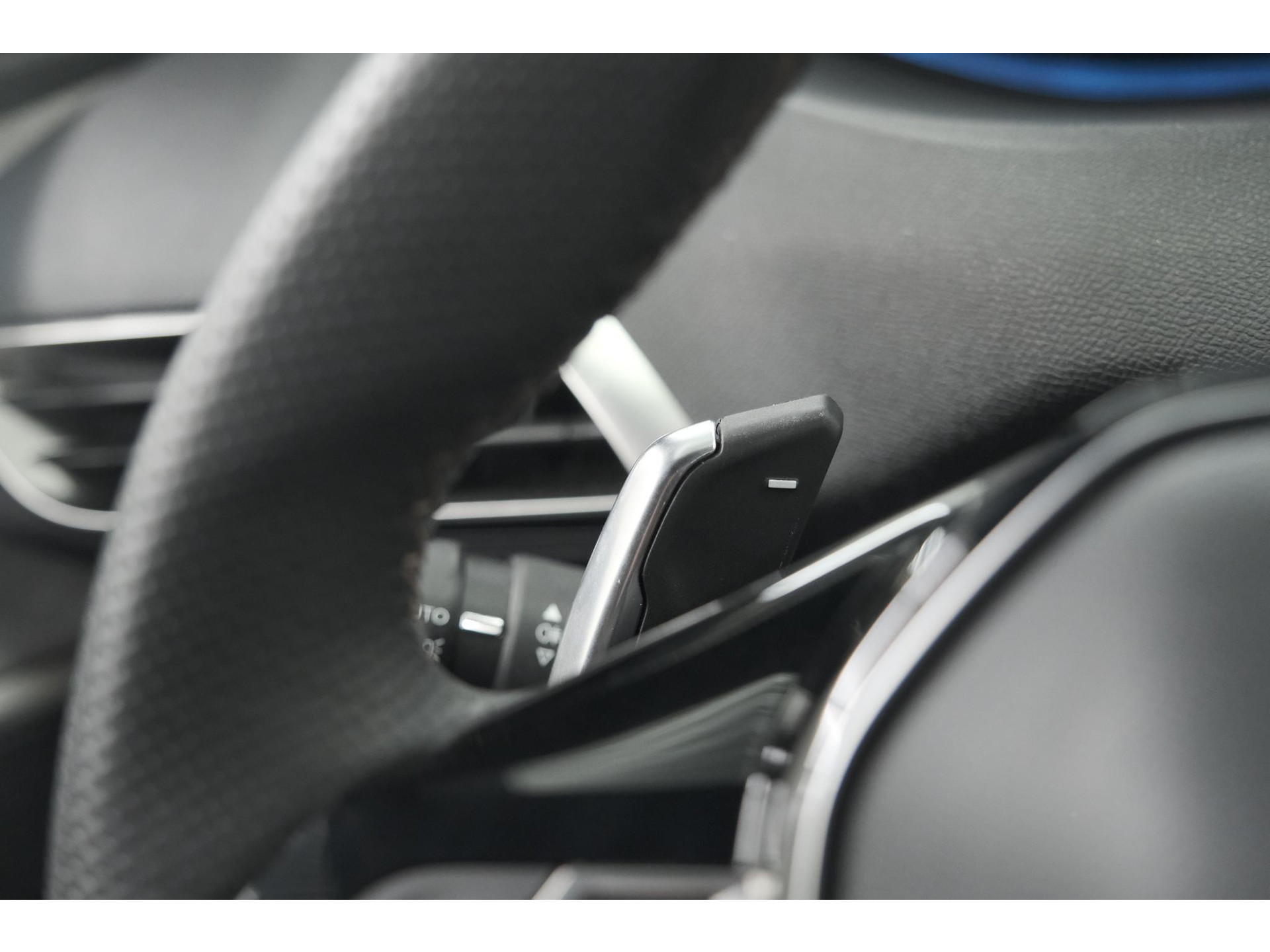 Peugeot 3008 HYbrid4 300 GT | Elektrisch Panoramadak | Dodehoekdetectie | Camera | Navigatie