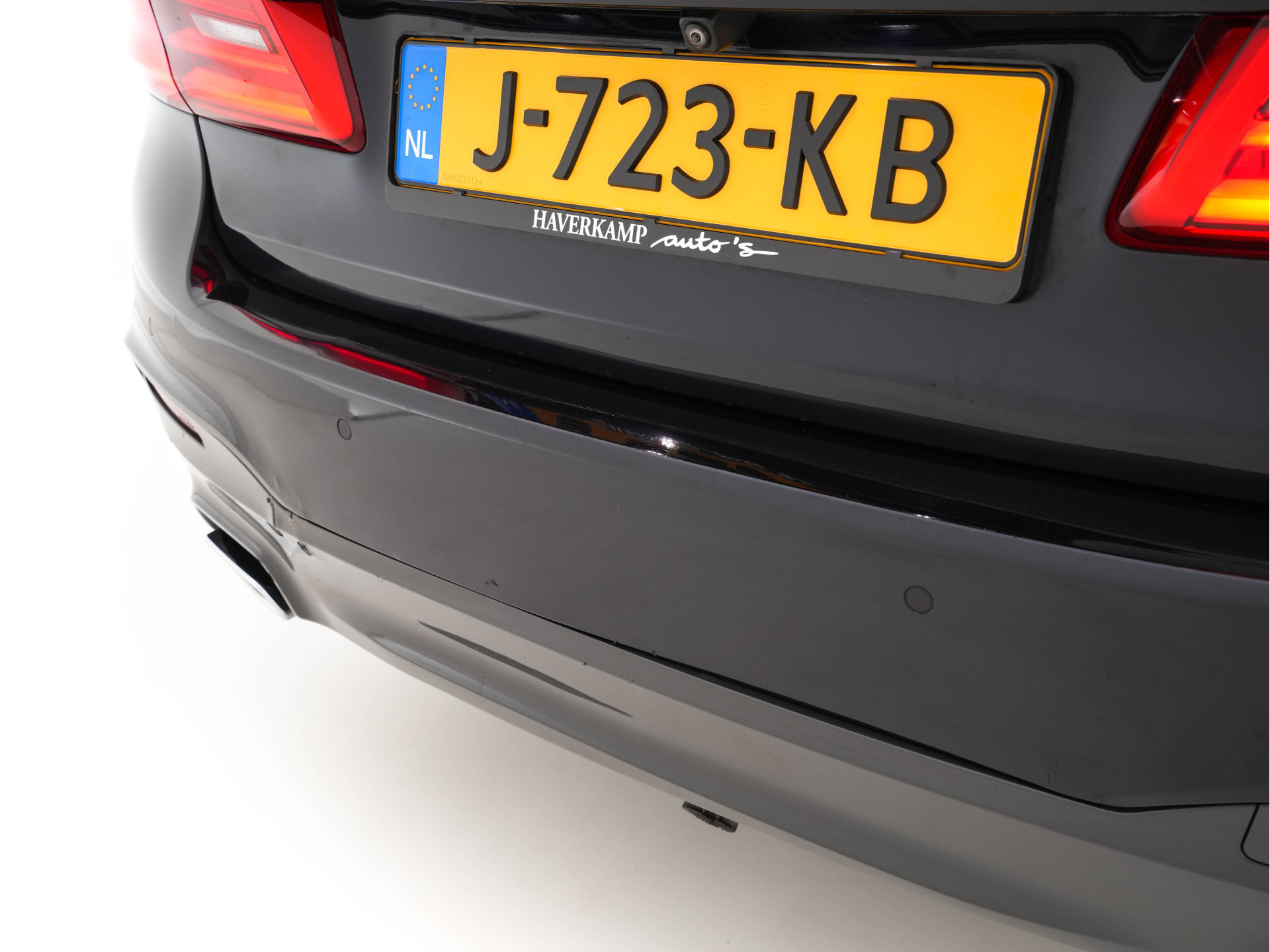 BMW 5-serie 520d xDrive M-Sport-Pack High Executive (INCL-BTW) Aut. *PANO | LUXURY-LEATHER | FULL-LED | HEAD-UP | DIGI-COCKPIT | NAVI-FULLMAP | TOP-VIEW | MEMORY-PACK | ECC | AMBIENT-LIGHT | PDC | CRUISE | SHIFT-PADDLES | TOWBAR  | 20''ALU*