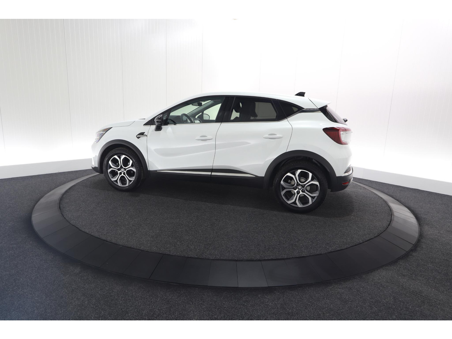 Renault Captur TCe 90 Techno | Camera | Navigatie | Pack Winter | Apple Carplay