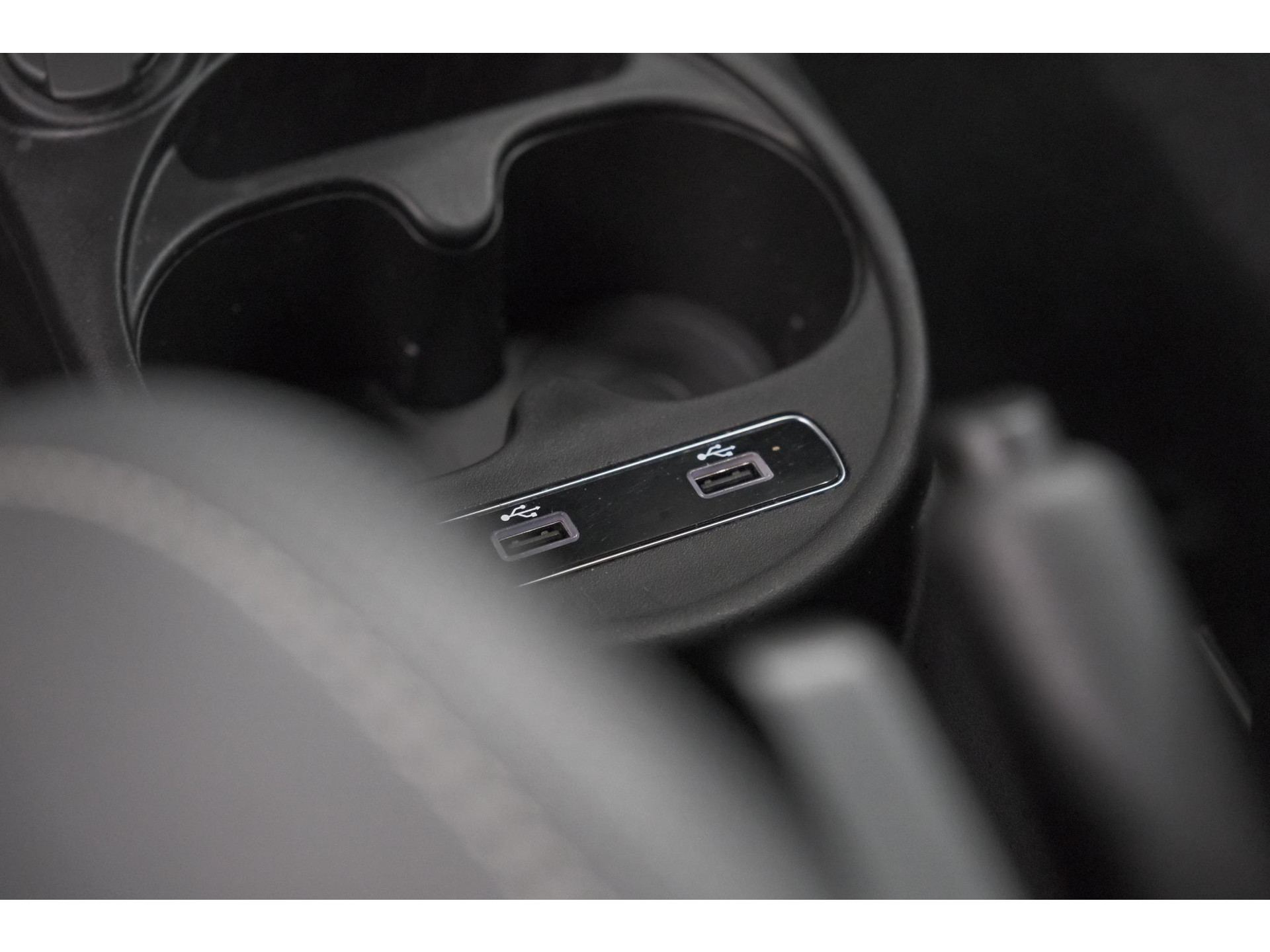 Fiat 500 C 1.0 Hybrid Dolcevita | Apple Carplay | Parkeersensoren | Climate Control