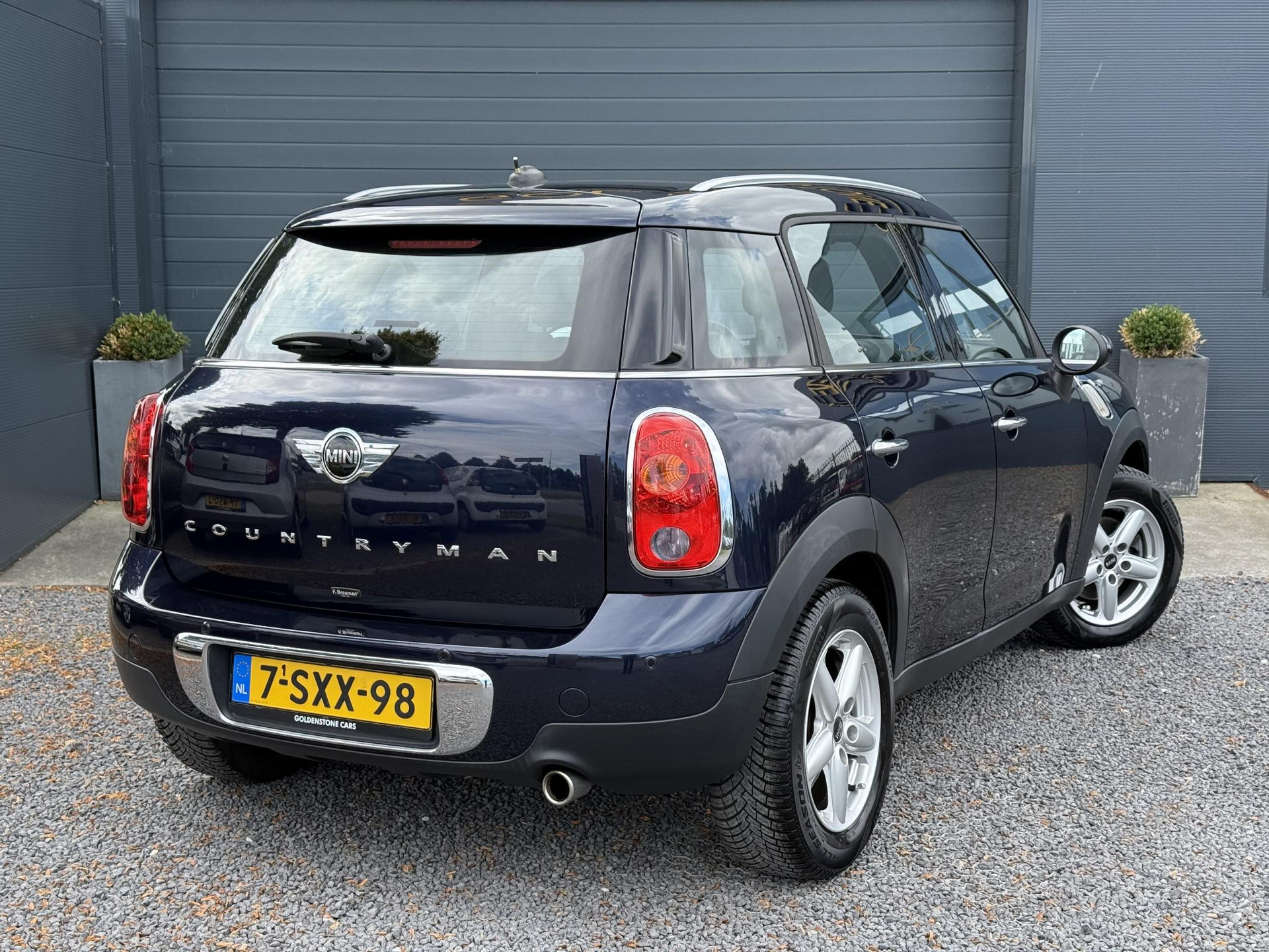 MINI Countryman 1.6 One Business Line Carplay,Pano,Navi,Pdc,Airco,Cruise,Lm velgen,6 Bak,98pk,Apk tot 03-2027