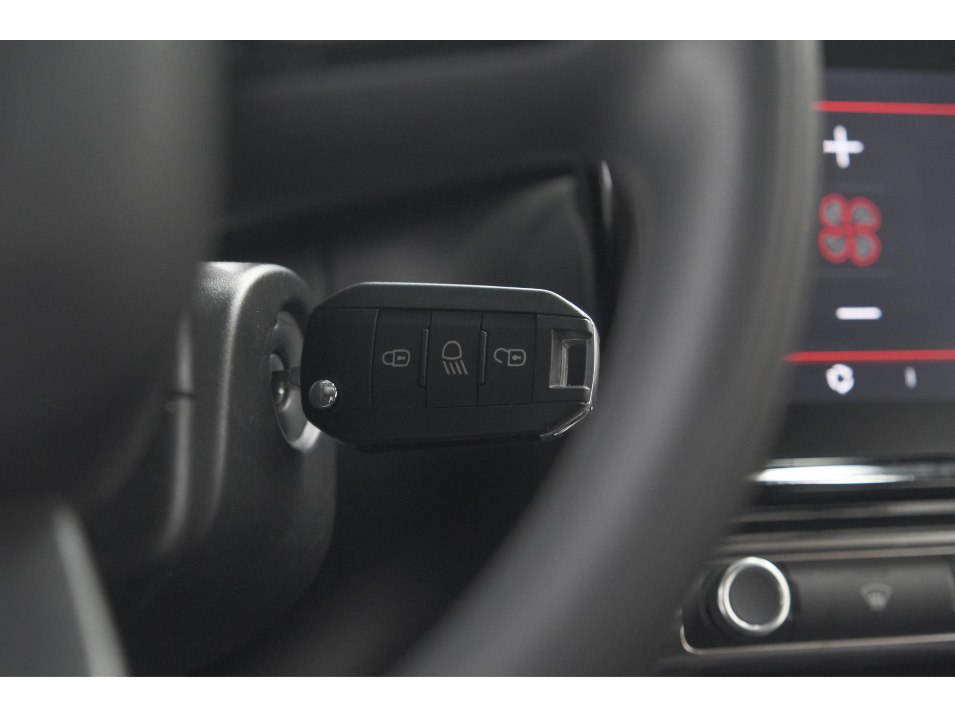 Citroen C3 PureTech 110 EAT6 Max | Apple Carplay | Parkeersensoren | Climate Control | 16 Inch Lichtmetalen Velgen