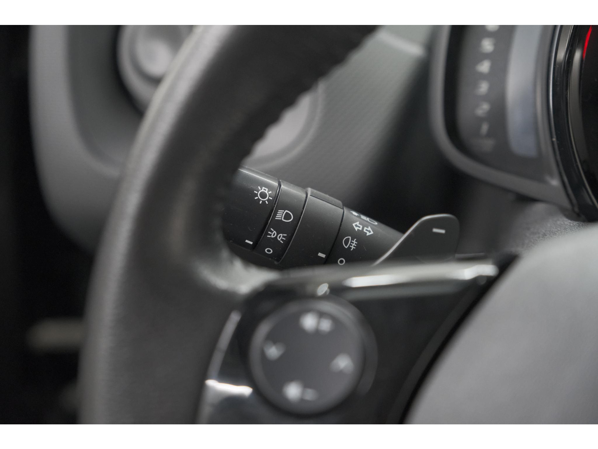 Citroen C1 1.0 VTi Shine | Automaat | Stoelverwarming | Camera | Lederen bekleding