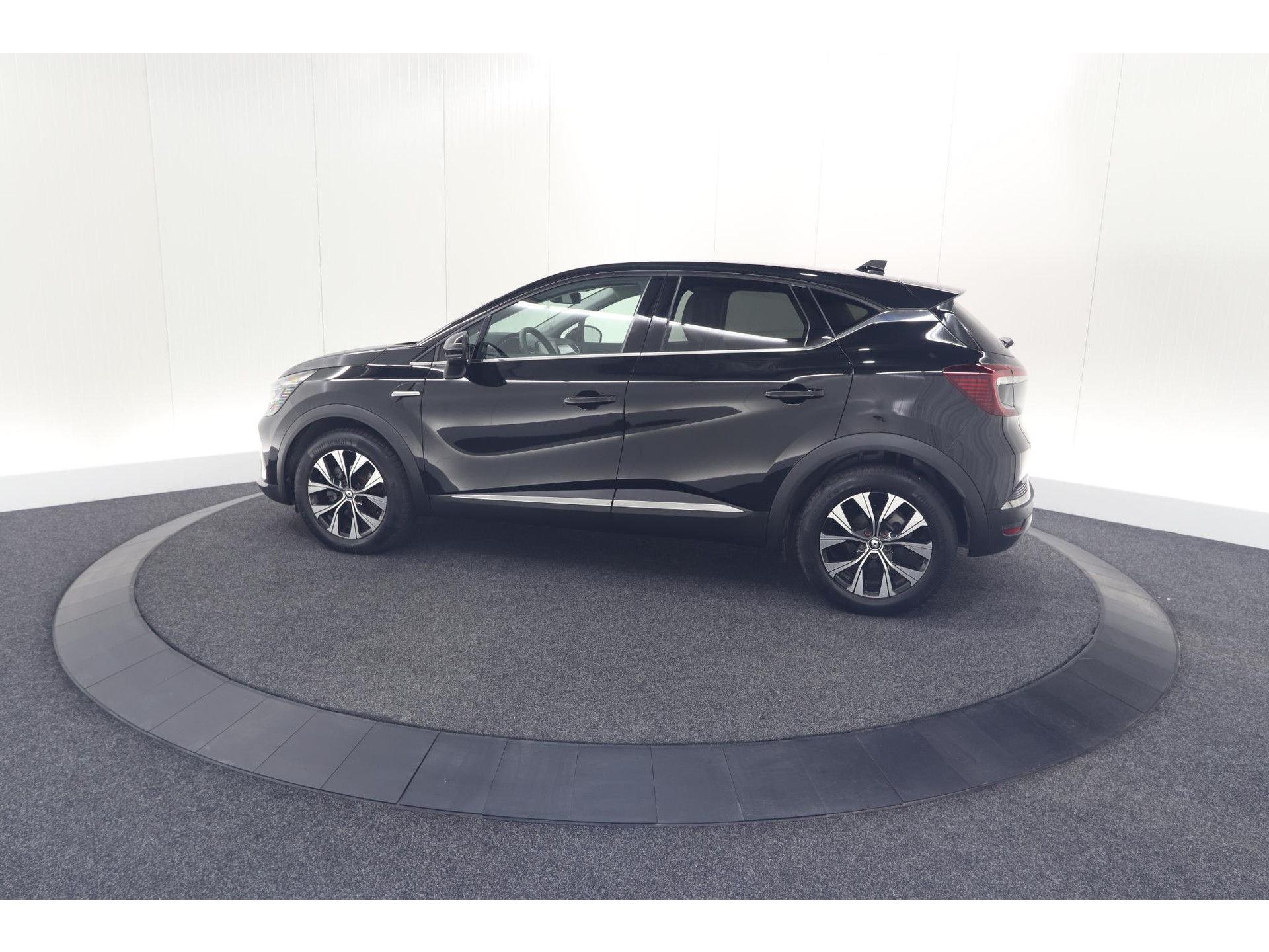 Renault Captur 1.6 E-Tech Hybrid 145 Techno | Pack Parking | Camera | Navigatie | Apple CarPlay