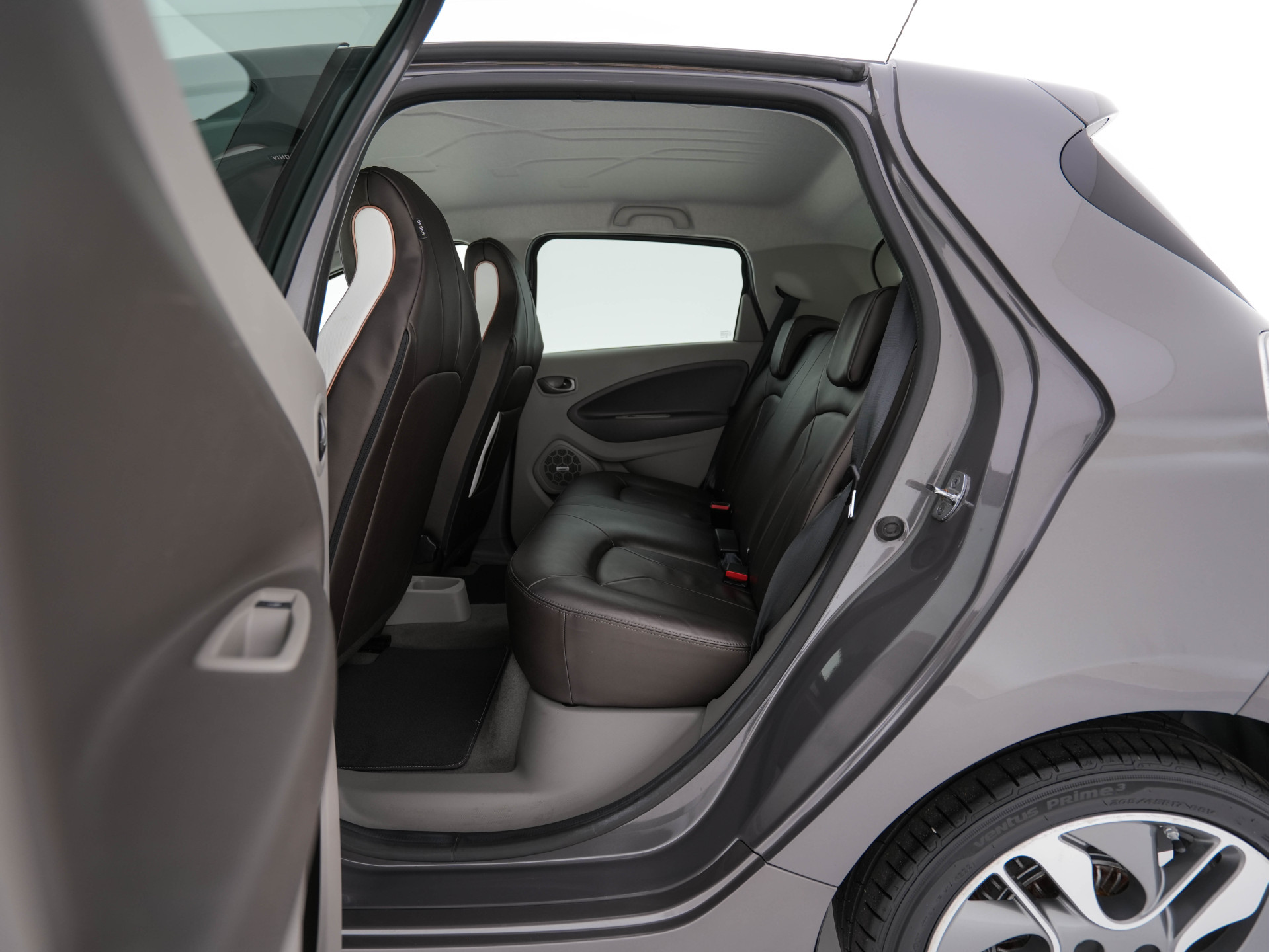 Renault ZOE (inclusive-battery) Q90 Bose 41 kWh Quickcharge Edition One (3-Fase-43 kW) {SOH-92%} Aut.*LEATHER | FULL-LED | DIGI-COCKPIT | HEATED-COMFORTSEATS | BOSE-PREMIUM-AUDIO | CAMERA | R-LINK | PDC | PRIVACY-GLASS |  17"ALU*