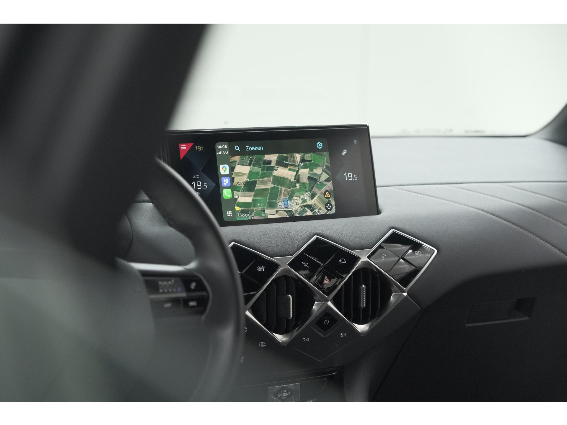 DS 3 Crossback PureTech 100 Montmartre | Parkeersensoren | Apple Carplay | Allseason Banden | Navigatie | Climate Control