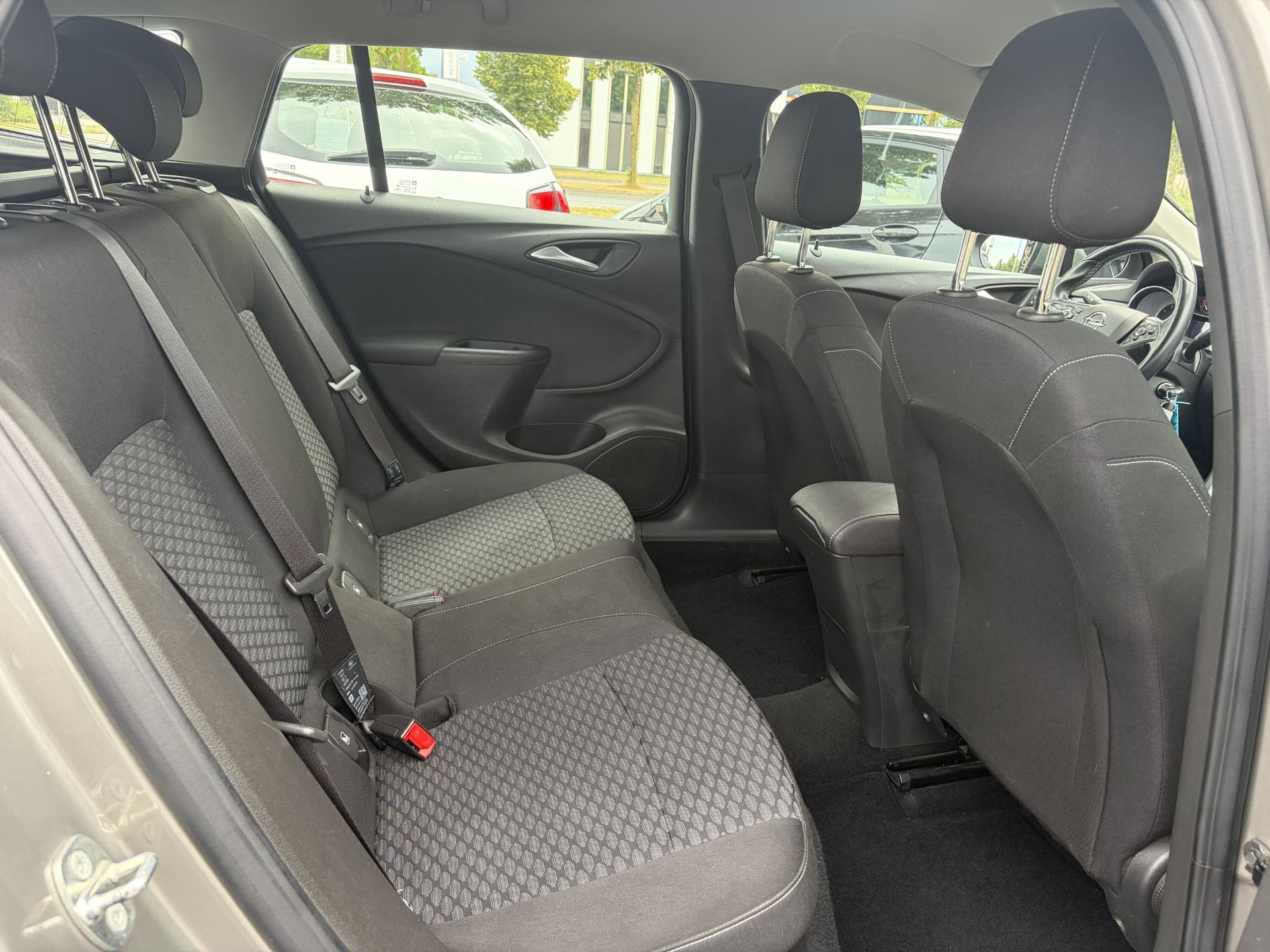 Opel Astra Sports Tourer 1.4 Business+ ✓1e Eigenaar✓Trekhaak✓150pk✓Carplay✓Navi✓Airco✓Cruise✓Pdc V+A✓6 Bak✓Lm velgen✓N.A.P,Apk tot 10-2027