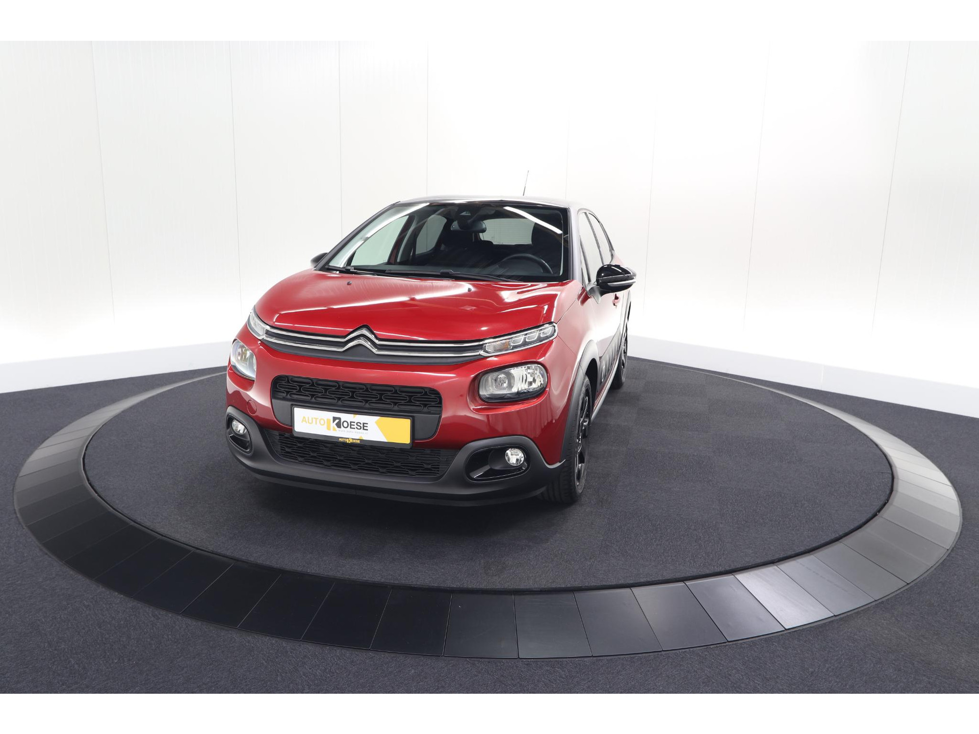 Citroen C3 PureTech 82 S&S Shine | Camera | Apple Carplay | Parkeersensoren | 16 Inch Velgen