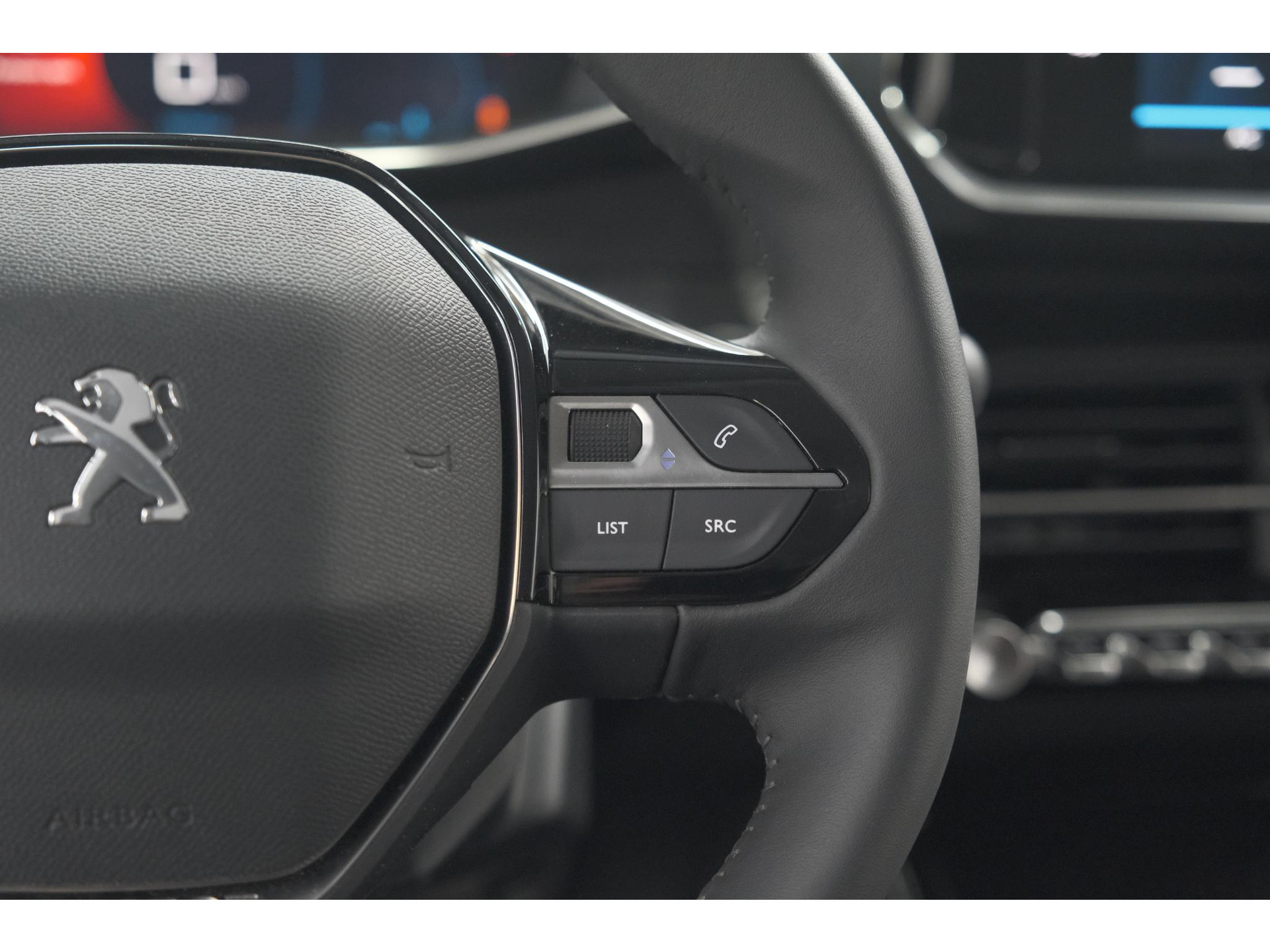 Peugeot 208 PureTech 100 Allure | Stoelverwarming | Adaptieve Cruise Control | Camera | Apple Carplay