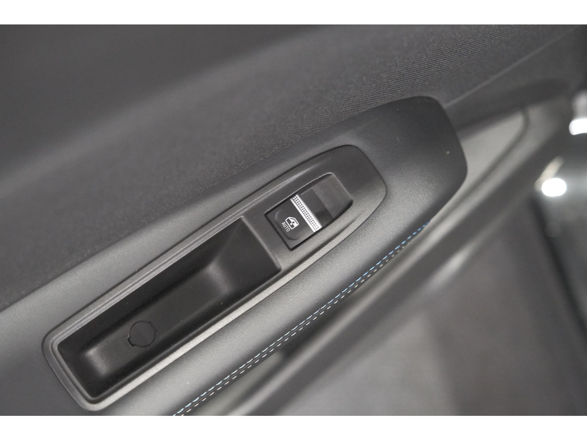 Renault Captur 1.8 E-Tech full hybrid 160 esprit Alpine | Rondom Camerazicht | Adaptieve Cruise Control | Navigatie