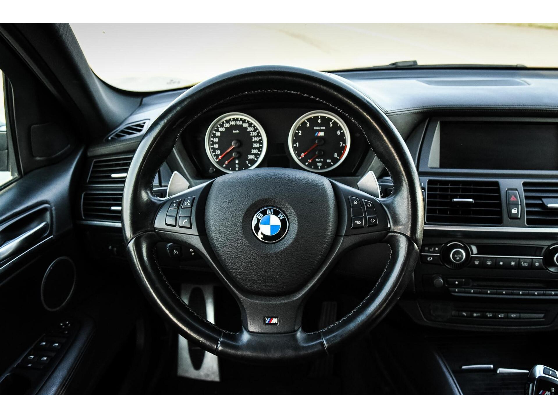 BMW X6 M 4.4 V8 555PK LCI | Pano | Soft-Close | Standkachel