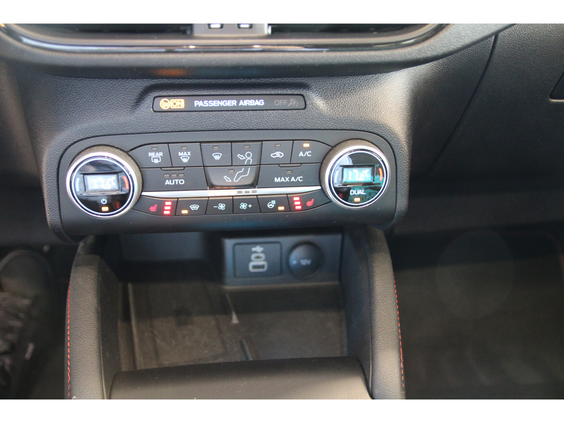 Ford Kuga 2.5 PHEV 225 PK AUTOMAAT ST-Line X TREKHAAK | PANORAMADAK | 19-INCH