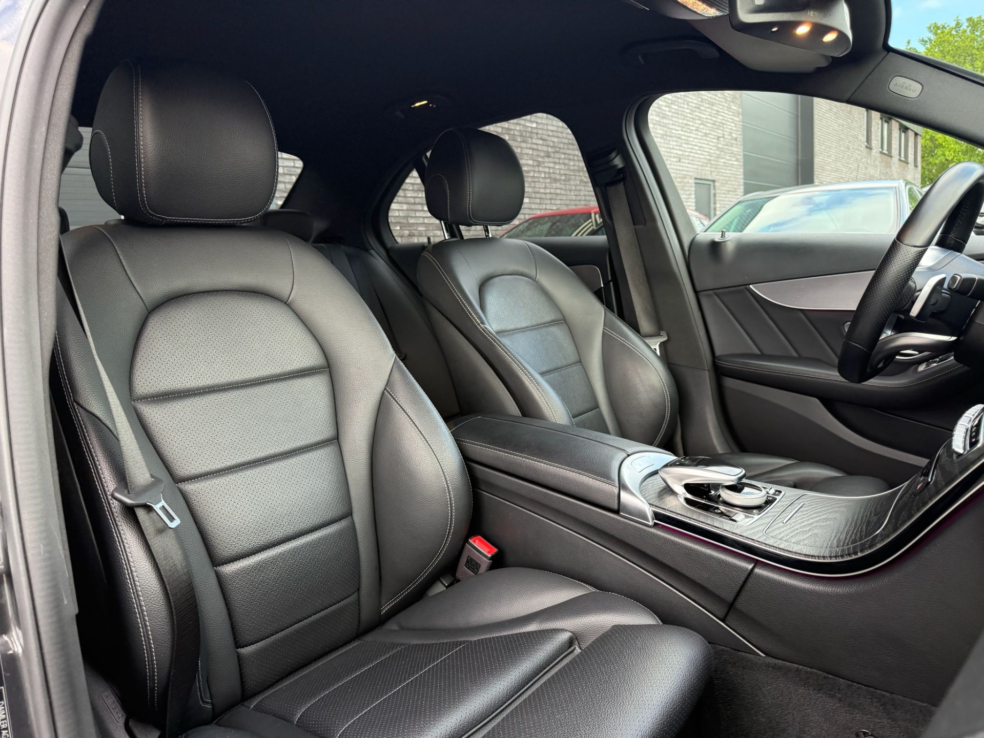 Mercedes-Benz C-klasse 300 e Advantage Pack | 3/6/12MND GARANTIE | AUTOMAAT | CRUISE | LED | LEDER | 360 CAMERA | SFEER | CARPLAY | NAVI |