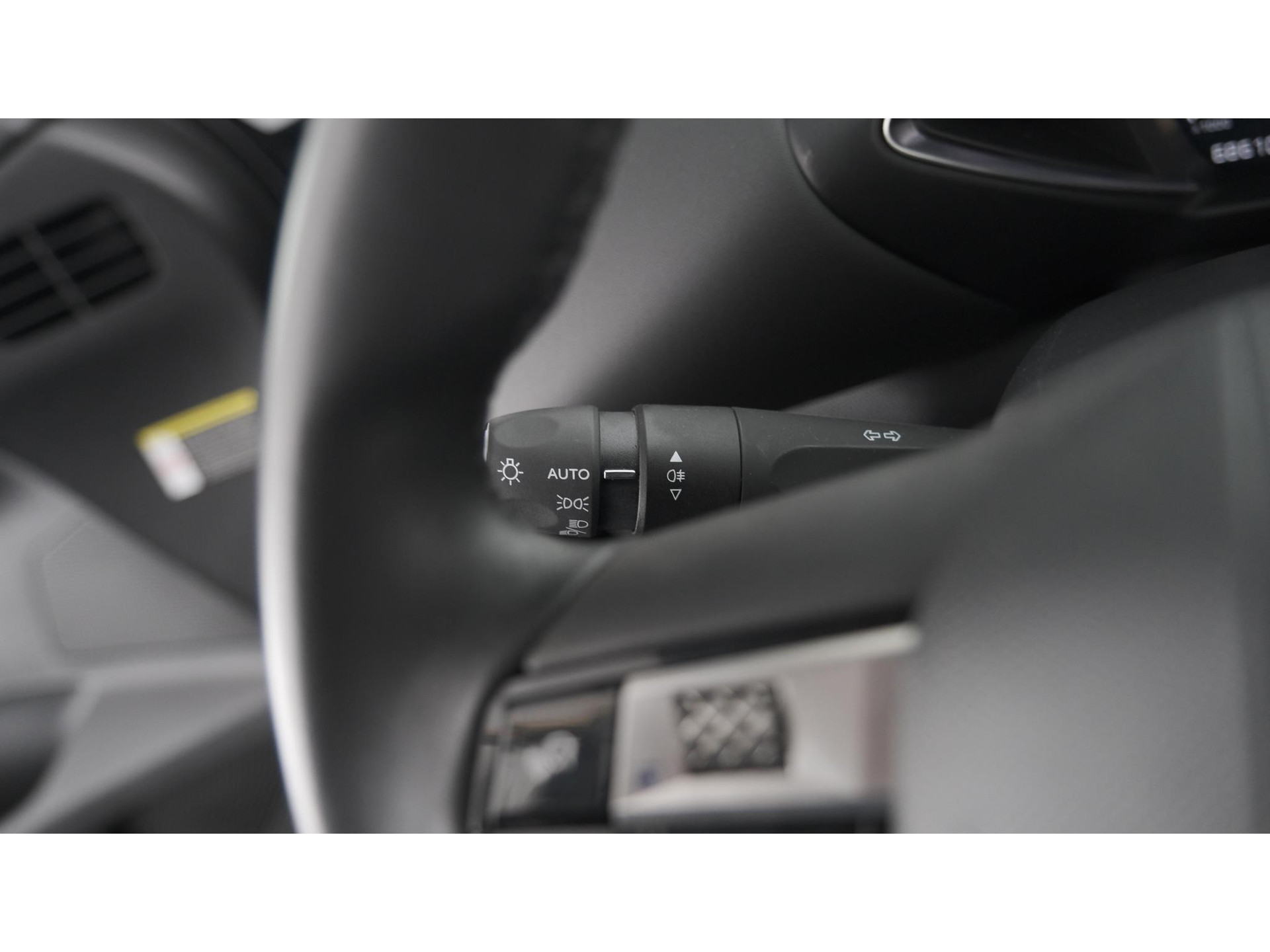 DS 3 Crossback PureTech 100 Montmartre | Parkeersensoren | Apple Carplay | Allseason Banden | Navigatie | Climate Control