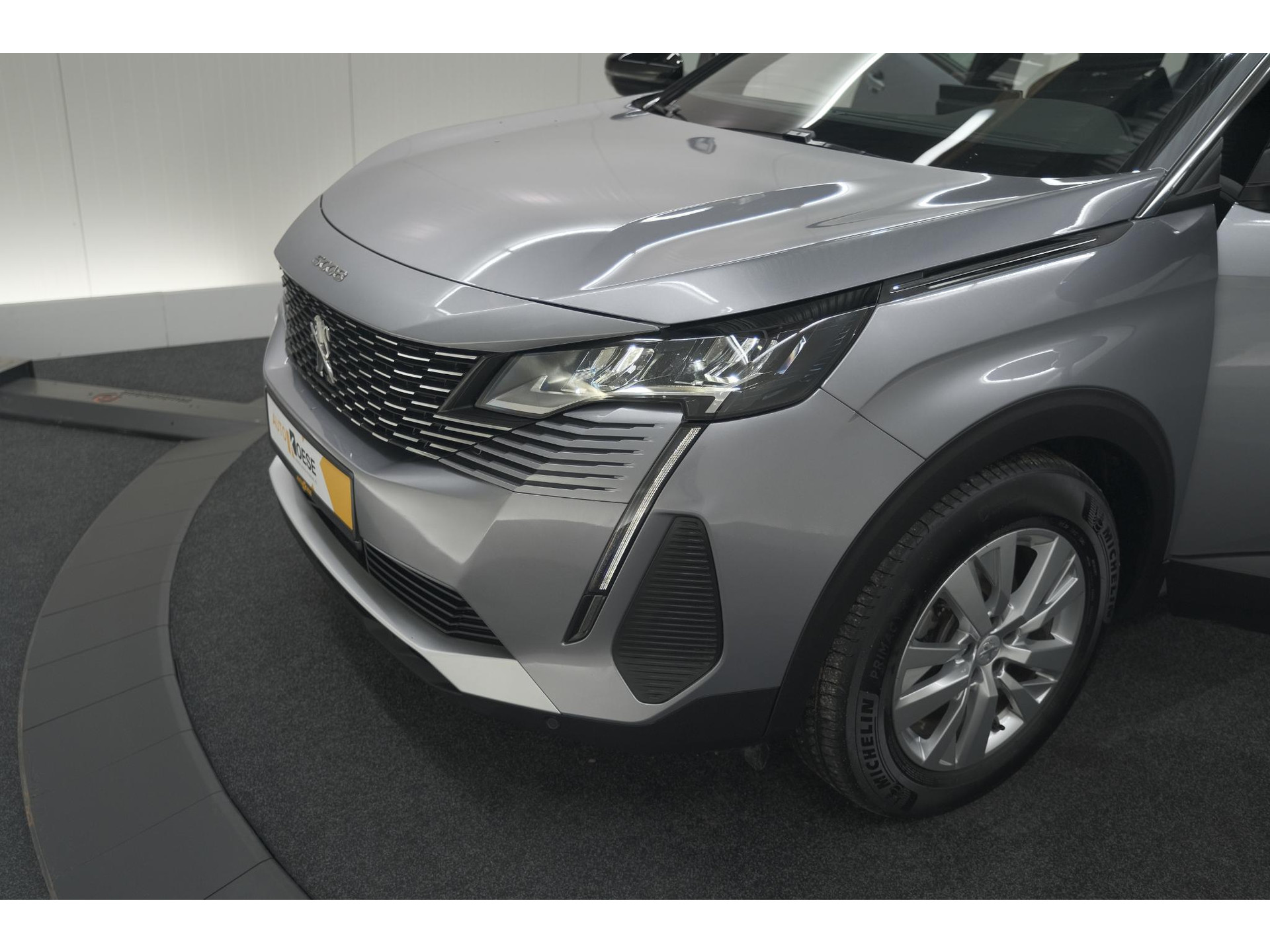 Peugeot 5008 PureTech 130 EAT8 Active Pack | 7 Zitplaatsen | Camera | Apple Carplay | Parkeersensoren