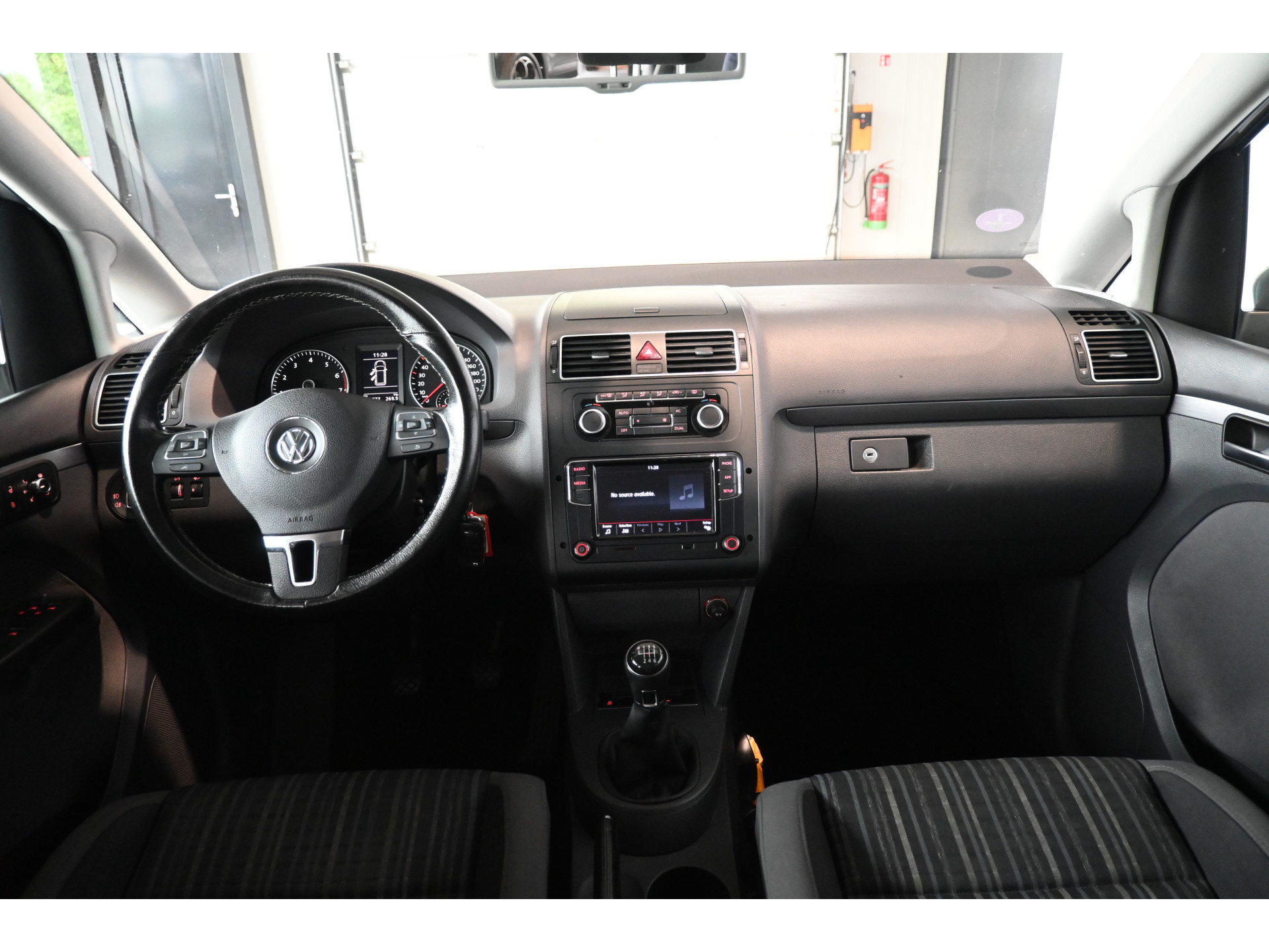 Volkswagen Touran 1.4 TSI Cross Climate control Trekhaak Cruise control PDC Inruil Mogelijk!
