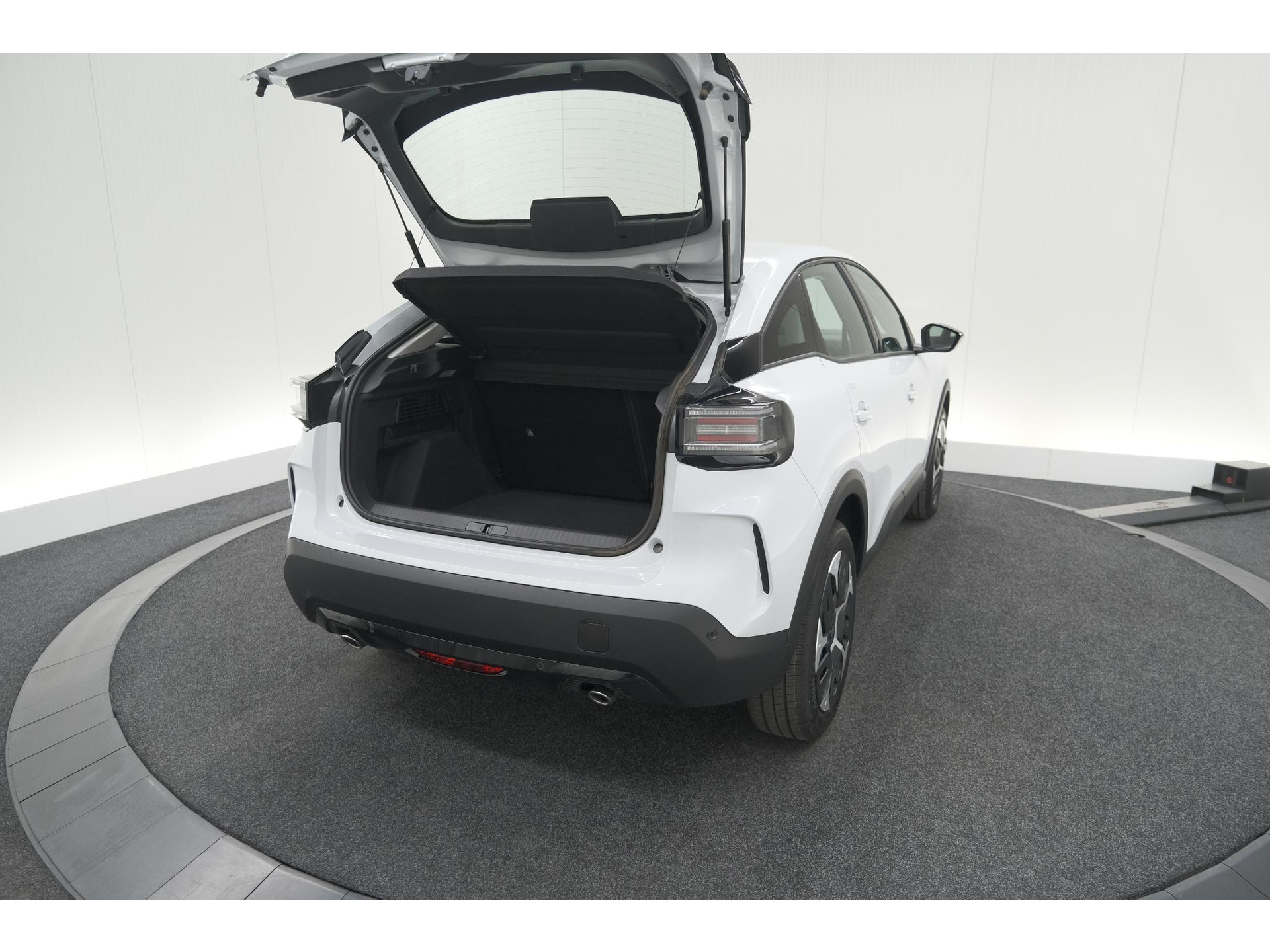Citroen C4 Hybrid 136 e-DCS6 Plus | Camera | Apple Carplay | Navigatie | Parkeersensoren