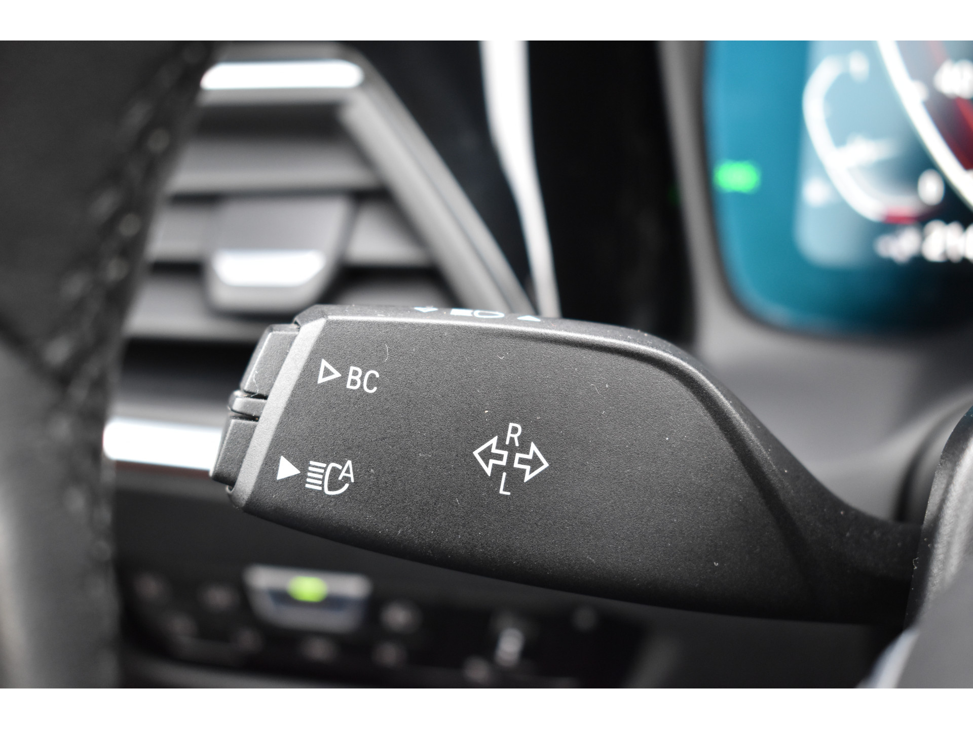 BMW 3-serie Touring 330e Business Edition Plus Plugin-hybride Pano Leder