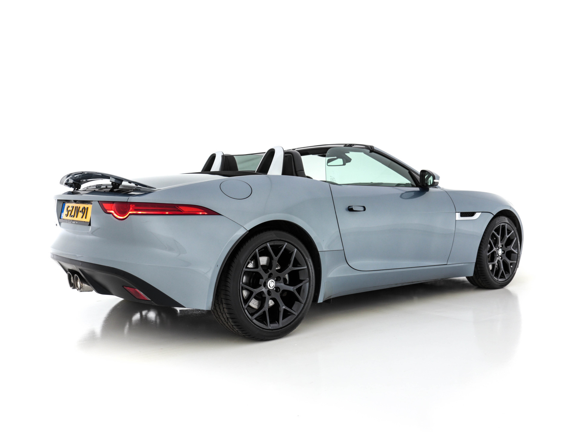 Jaguar F-TYPE 3.0 V6 Convertible Aut. *LEATHER | BI-XENON | NAVI-FULLMAP | CAMERA | MEMORY-PACK | KEYLESS | DAB | SHIFT-PADDLES | ECC | HEATED-SPORTSEATS | PDC | AIRSCARF | CRUISE | 19"ALU*
