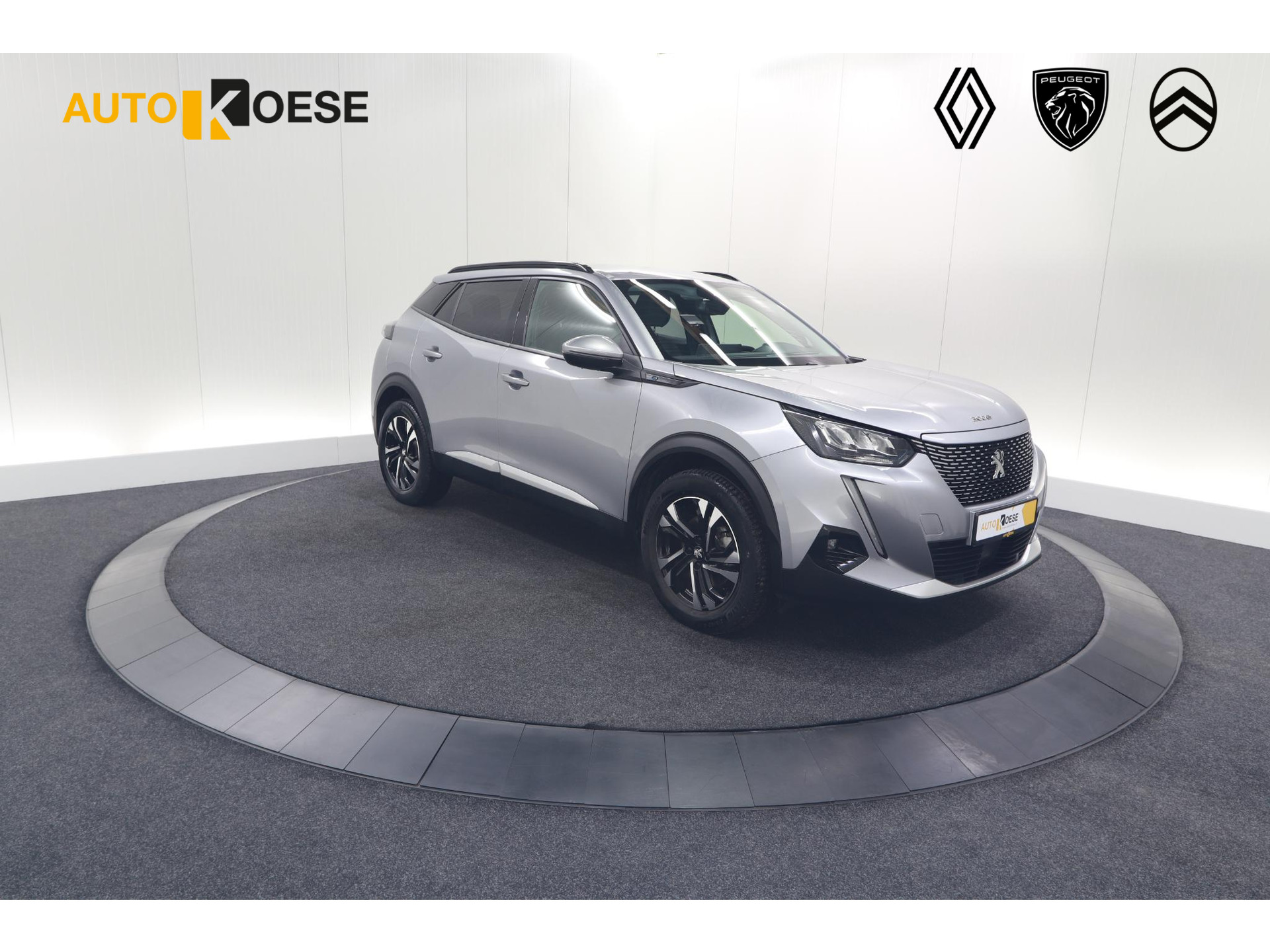 Peugeot e-2008 EV Allure 50 kWh | SOH=96.7 % | 3 Fase Laadfunctie | Camera | Navigatie | Parkeersensoren | Apple Carplay