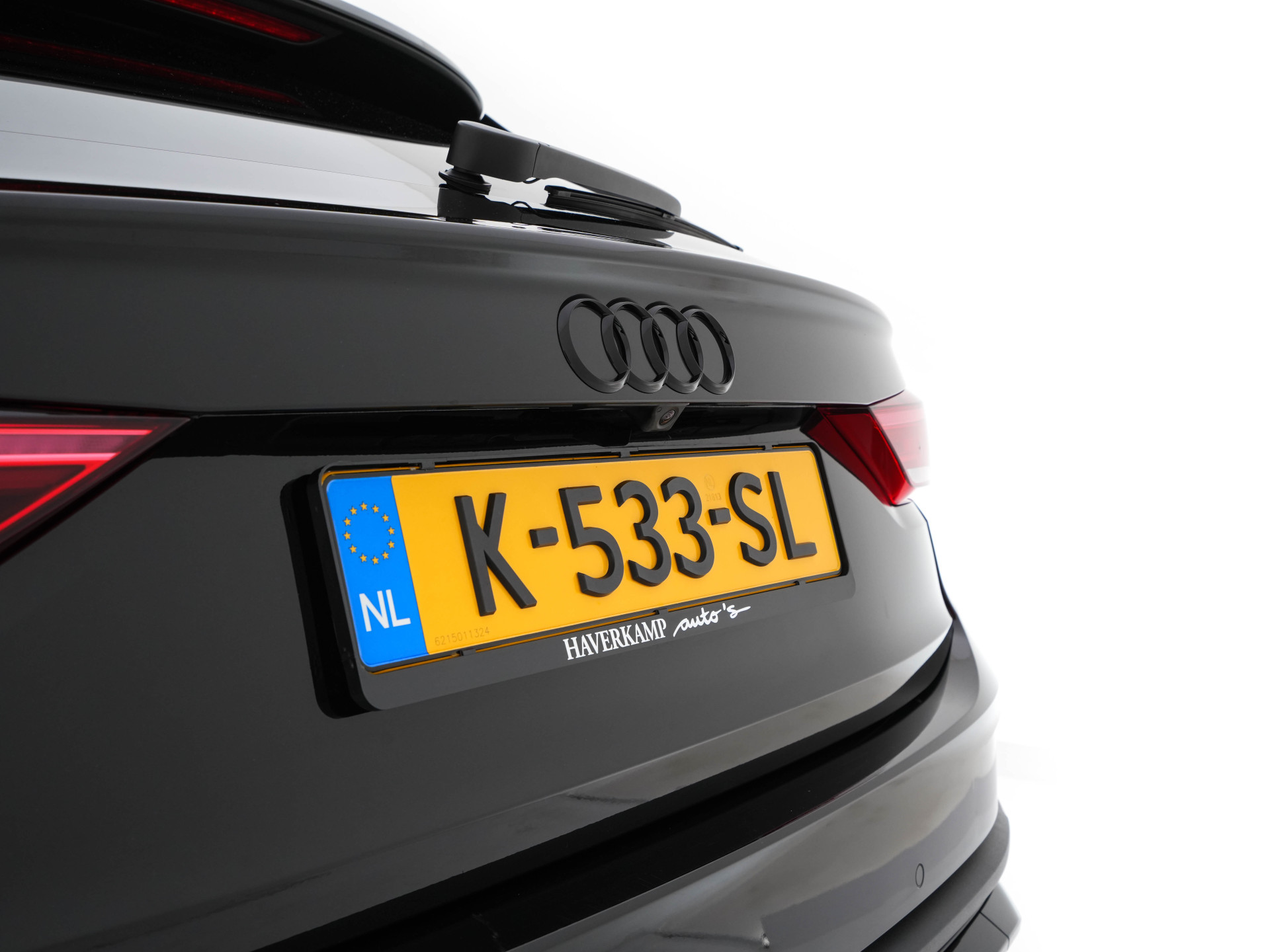 Audi Q3 Sportback 35 TFSI S-Line Edition (INCL-BTW) Aut. *LEATHER | FULL-LED | ADAPTIVE-CRUISE | DIGI-COCKPIT | NAVI-FULLMAP | CAMERA | DAB | AMBIENTLIGHT | PRIVACYGLASS | SHIFTPADDLES | ECC | PDC | 20''ALU*