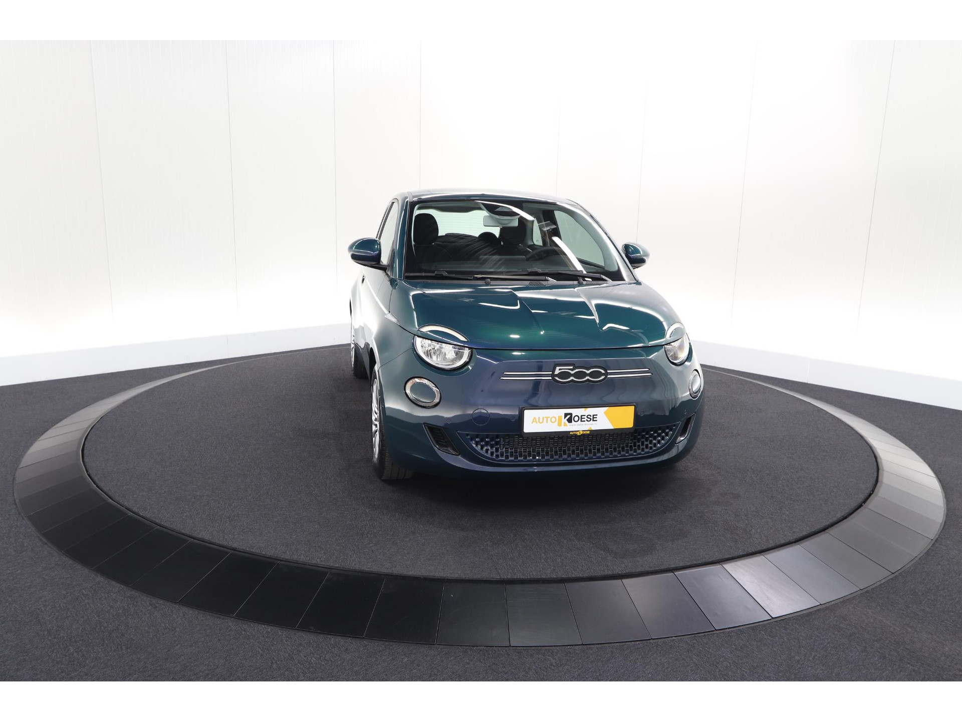 Fiat 500 Urban 42 kWh | 96,9% SOH | 3 Fase Laadfunctie | Camera | Apple Carplay | Parkeersensoren