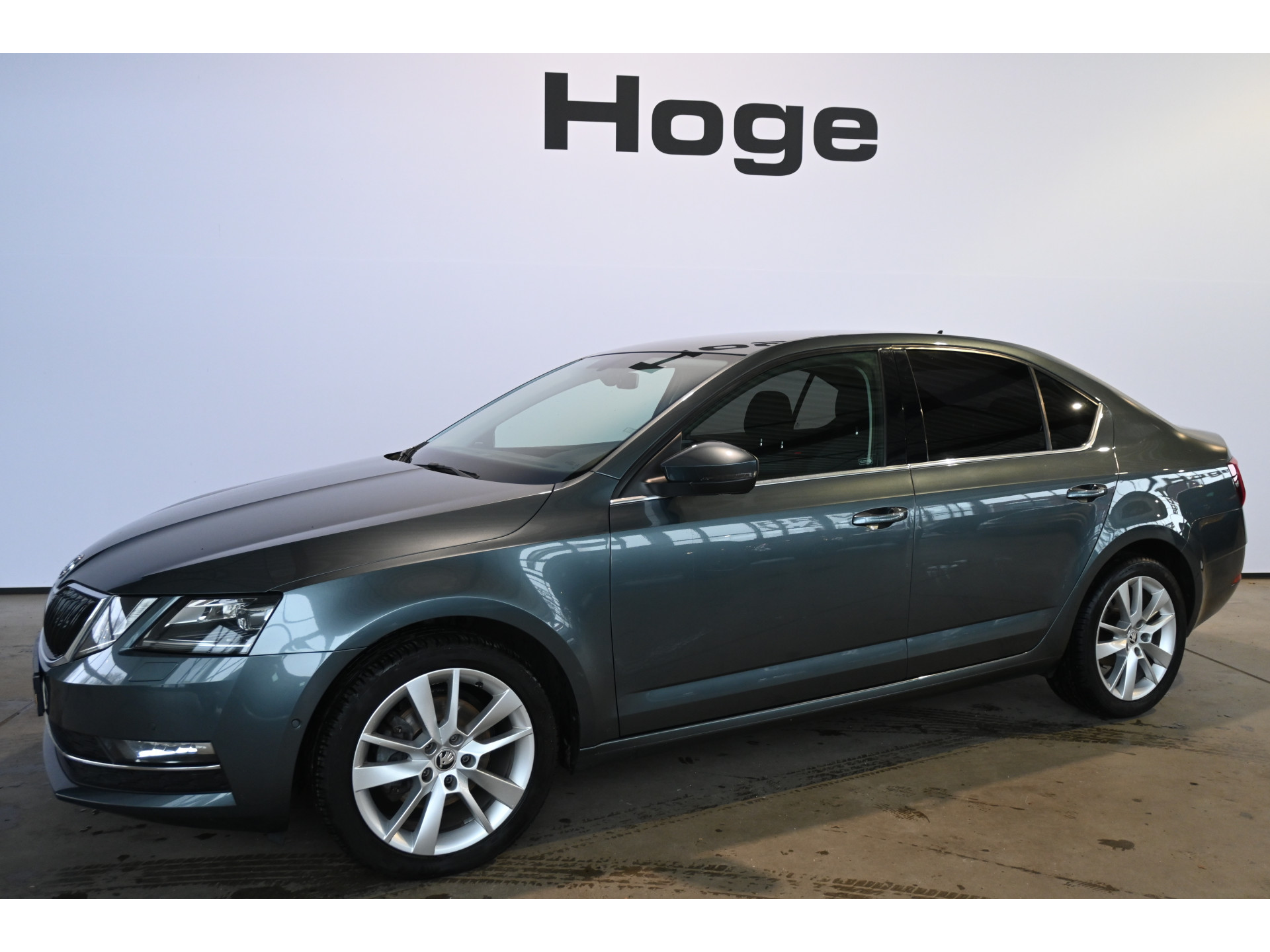 ŠKODA Octavia 1.0 TSI Greentech Style Business Automaat Navigatie Carplay Stoelverwarming Inruil Mogelijk!