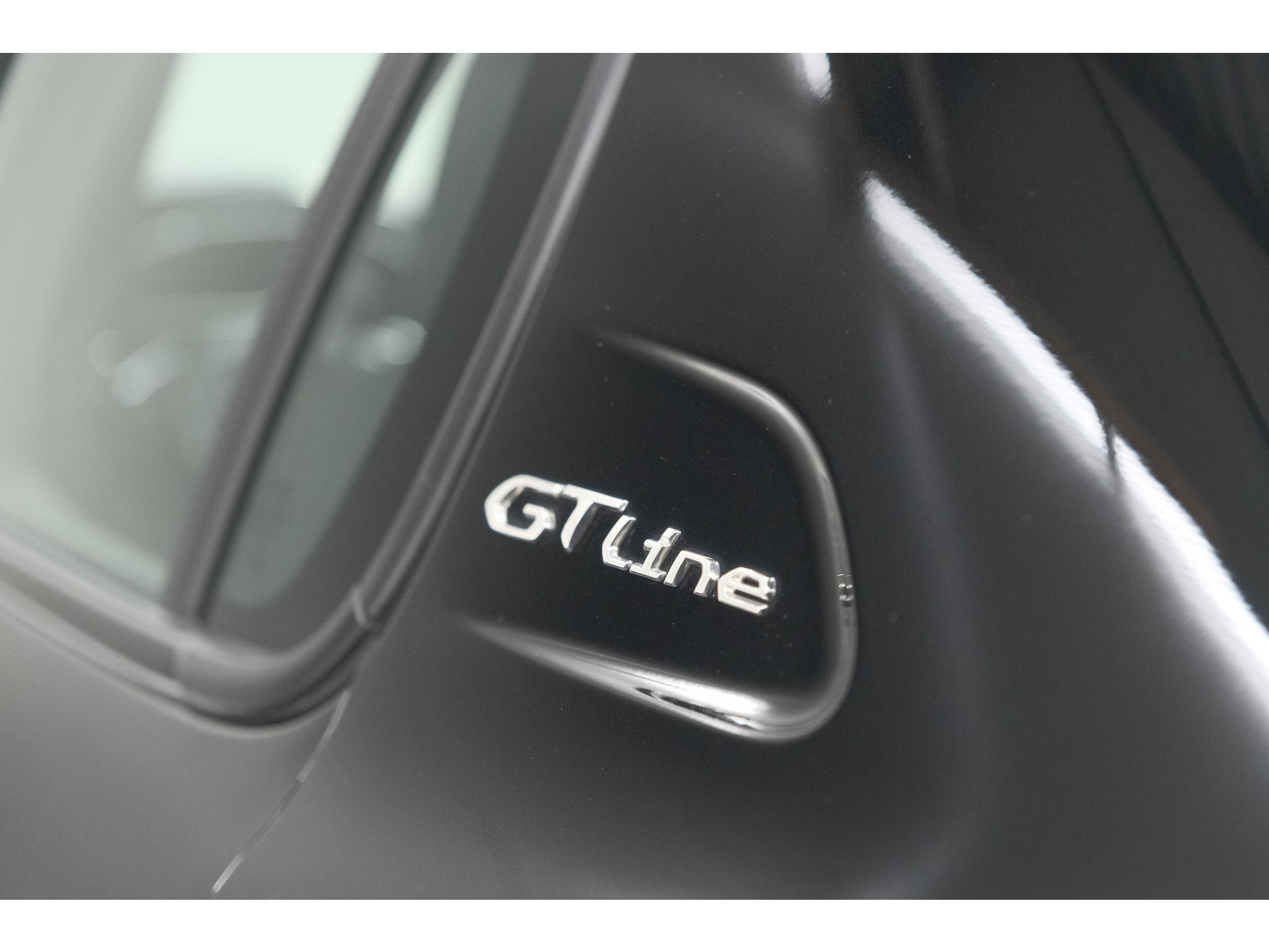 Peugeot 208 PureTech 130 EAT8 GT-Line | Camera | Adaptieve Cruise Control | Stoelverwarming | Navigatie