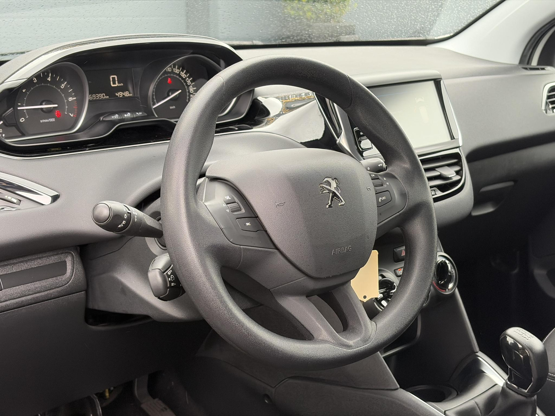 Peugeot 208 1.2 PureTech Blue Lion ✓D-riem vv 2024✓Dealer Onderhouden✓Carplay✓Navi✓Trekhaak✓2e Eigenaar✓Recent beurt gehad✓Airco✓Cruise✓Pdc✓5 Deurs✓Weinig Km✓N.A.P✓Apk tot 08-2027